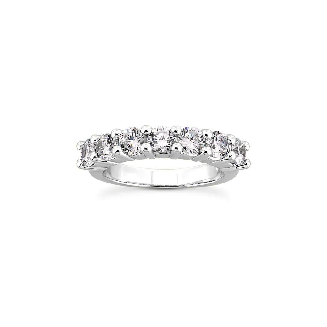   Single Row Classic Prong Set Diamond Band in White Gold In New Condition For Sale In Stamford, CT