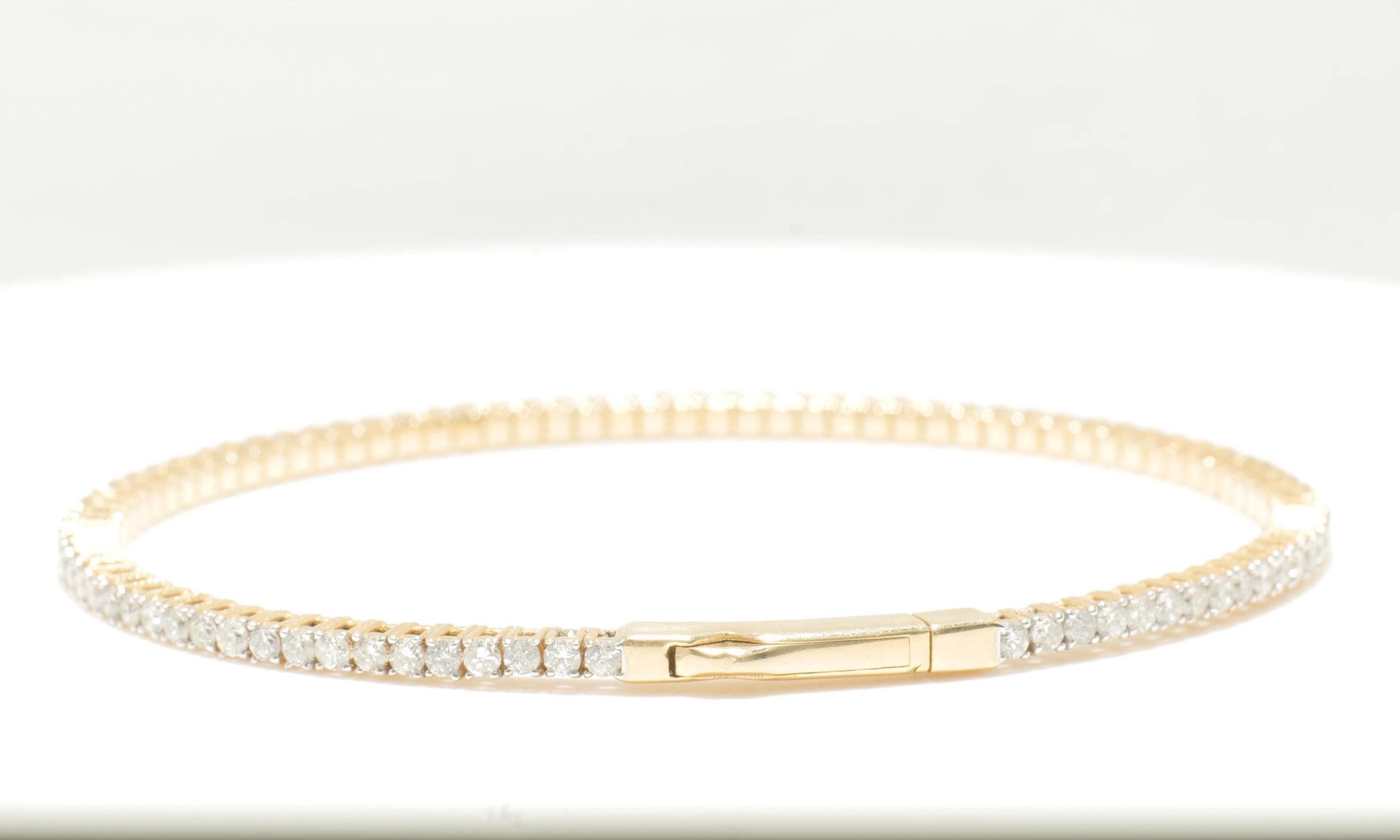 Women's Single Row Diamond Bracelet in 14K Solid Gold (Certified) For Sale