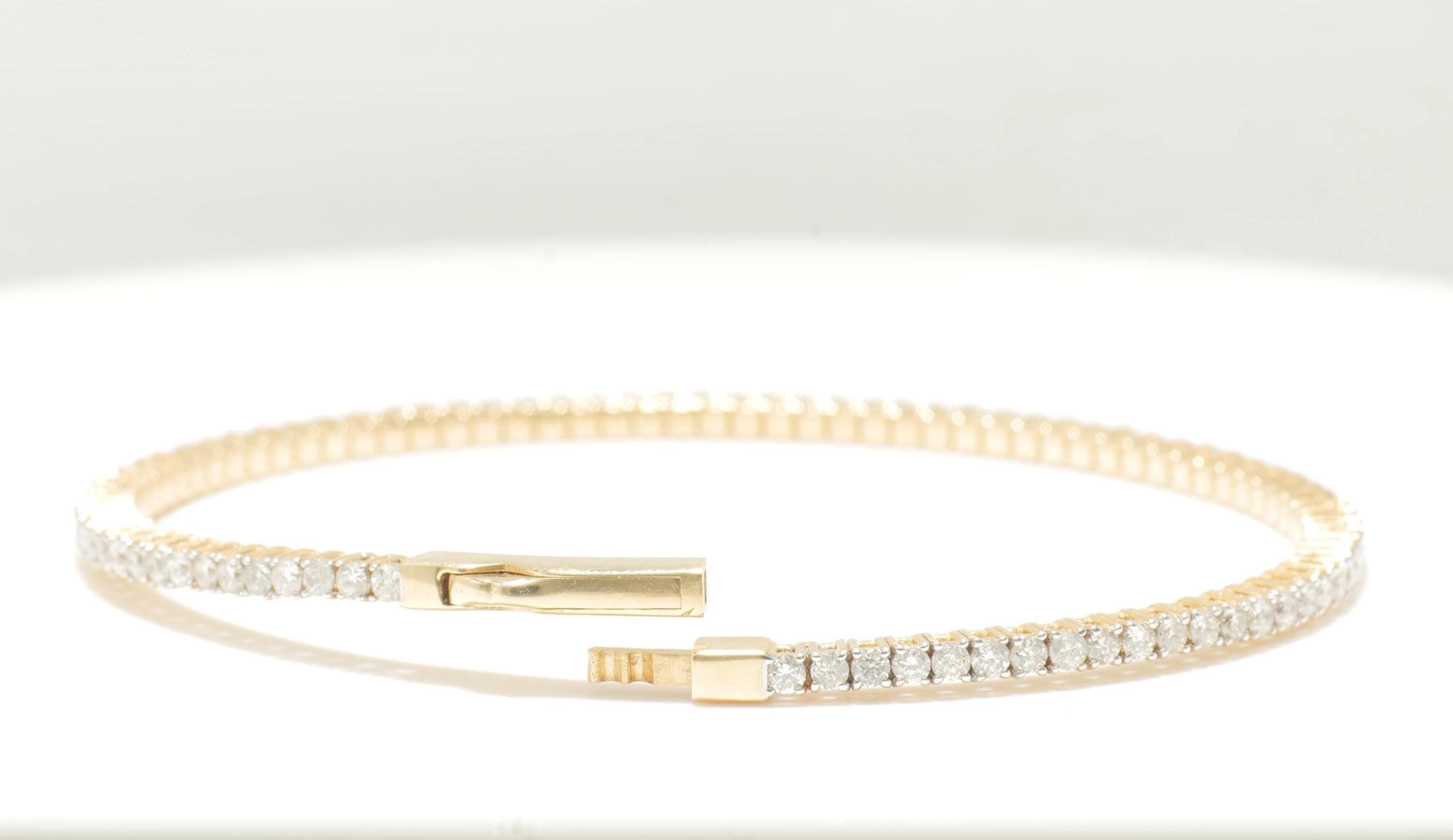 Single Row Diamond Bracelet in 14K Solid Gold (Certified) For Sale 2