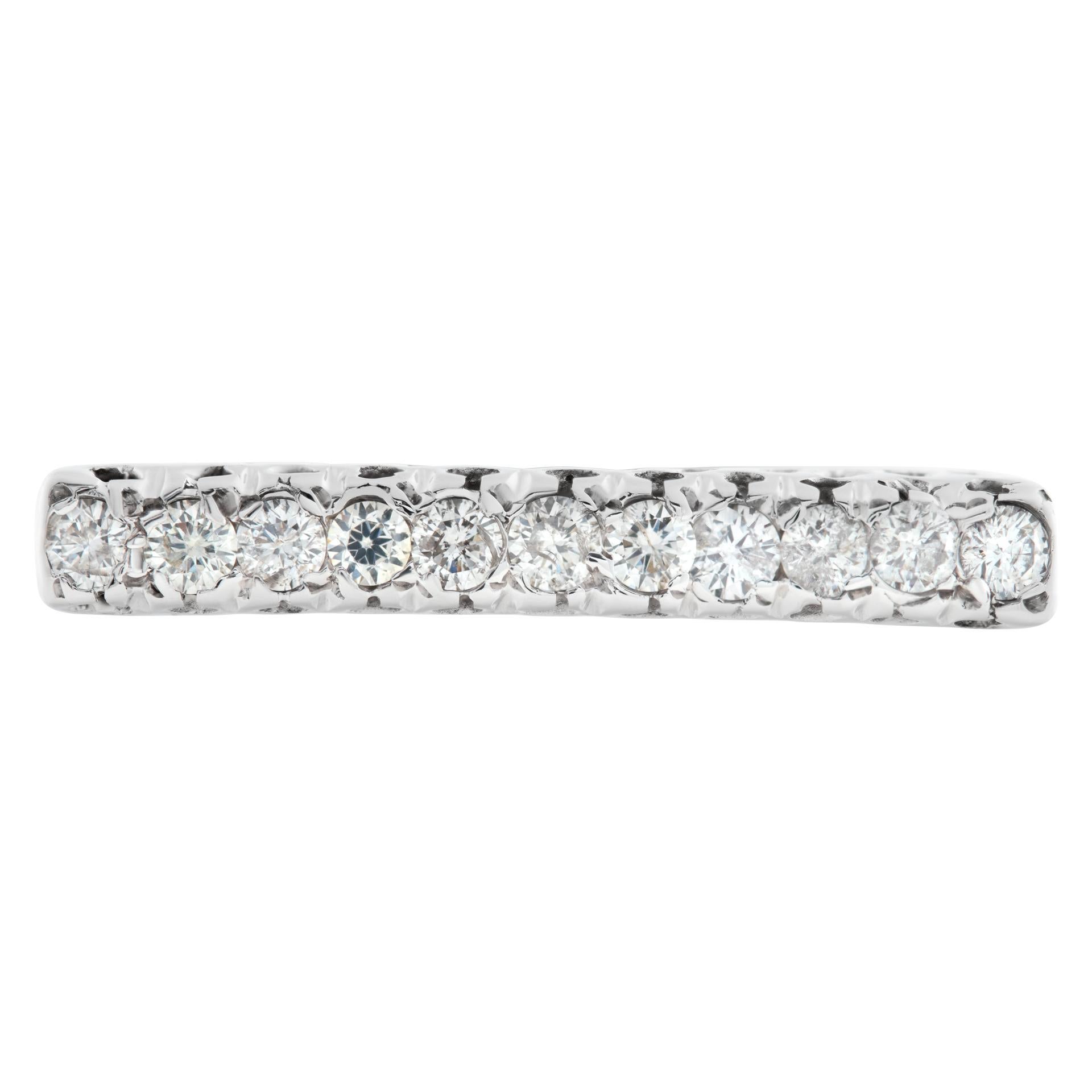 Diamond ring in 18k white gold with a single row of round diamonds with approximately 0.33 carat, I-J color, Si1 clarity. Size 8.This Diamond ring is currently size 8 and some items can be sized up or down, please ask! It weighs 3.2 pennyweights and