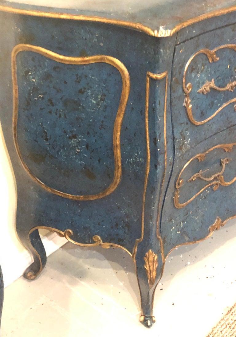 Commode o cassapanca Bombay decorata in blu reale e dorato in vendita 4