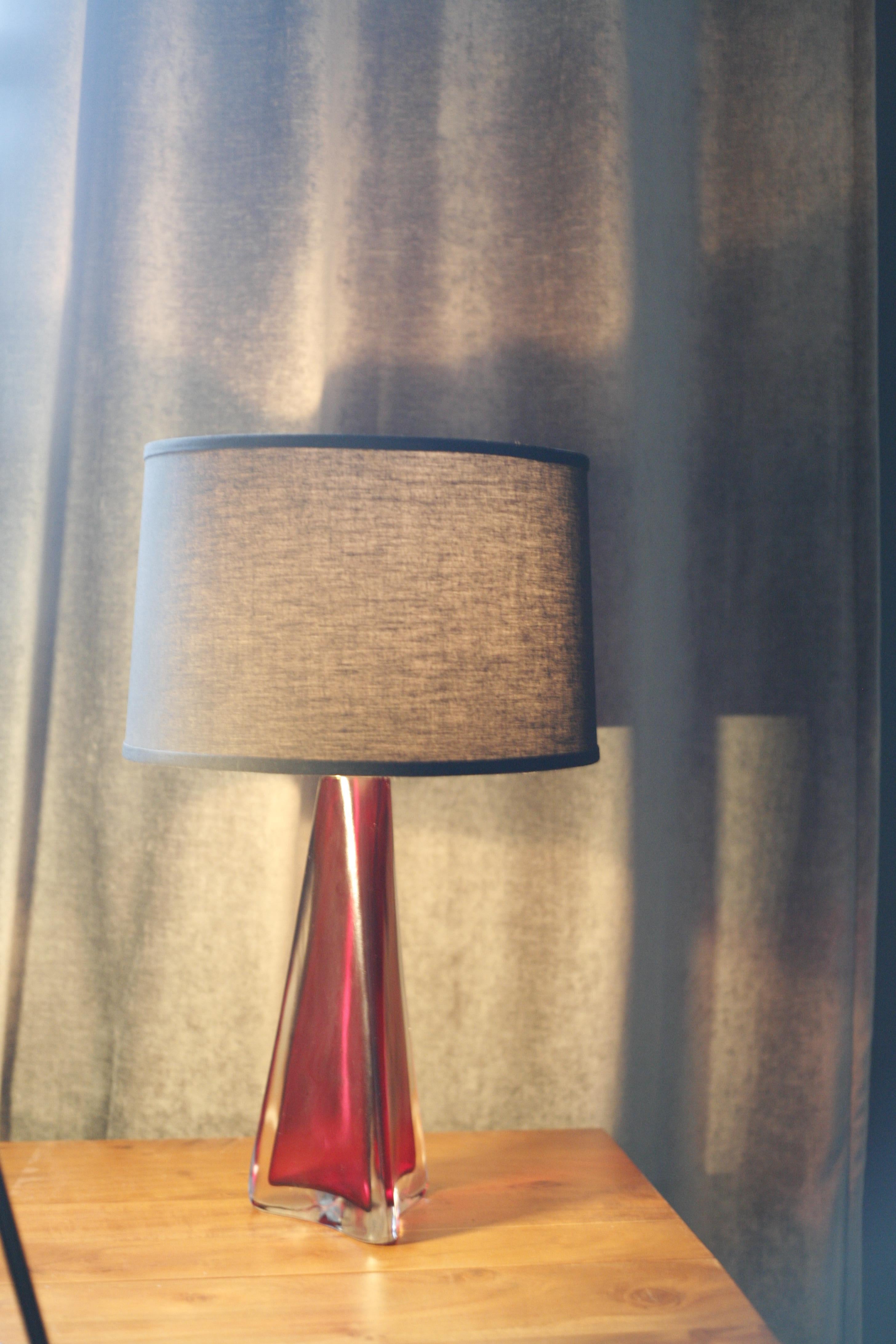 20th Century Single pink/Red Triangular Orrefors Lamp, Sweden, 1960 For Sale
