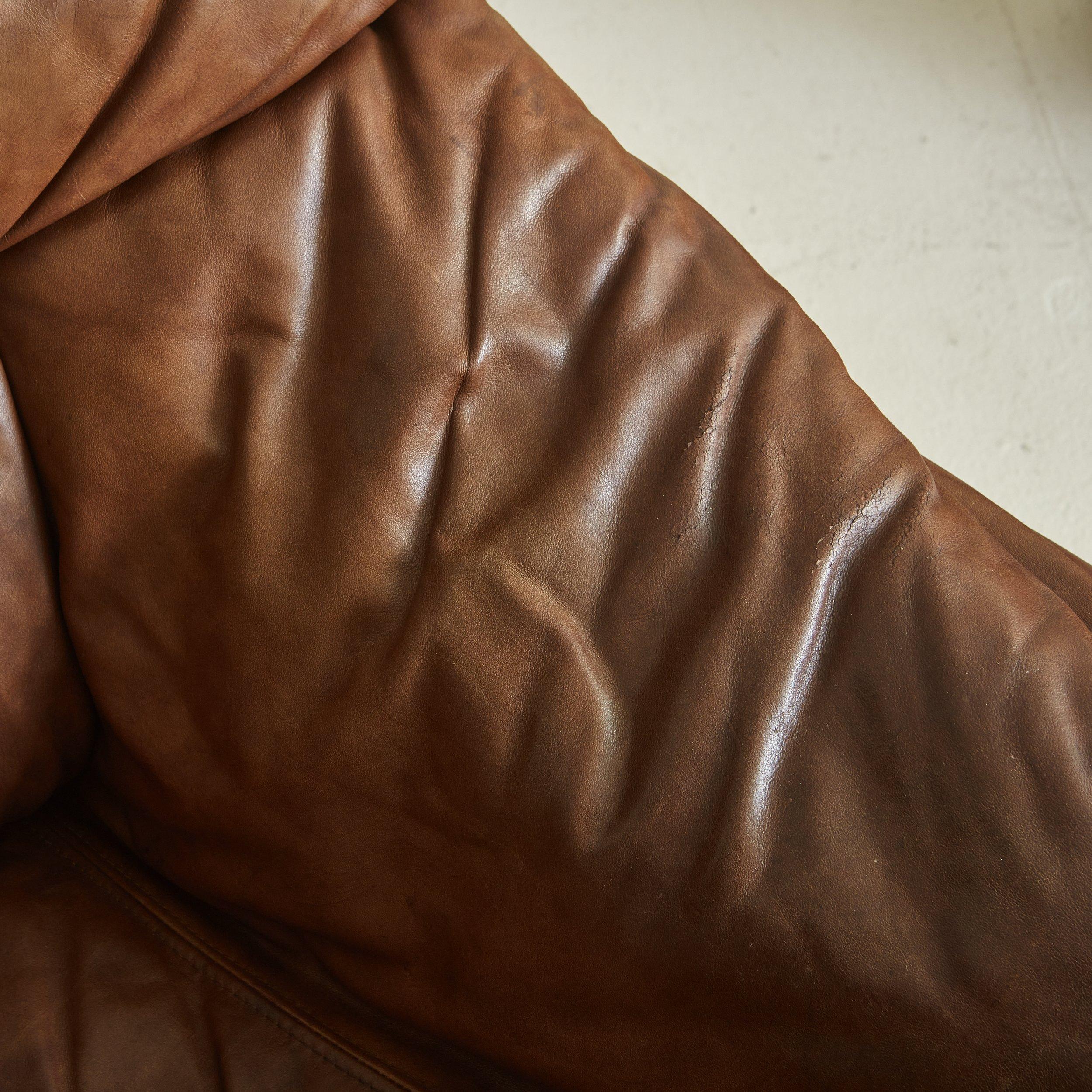 Single Ruched Leather Lounge Chair in the Style of De Sede, France 1970s 3