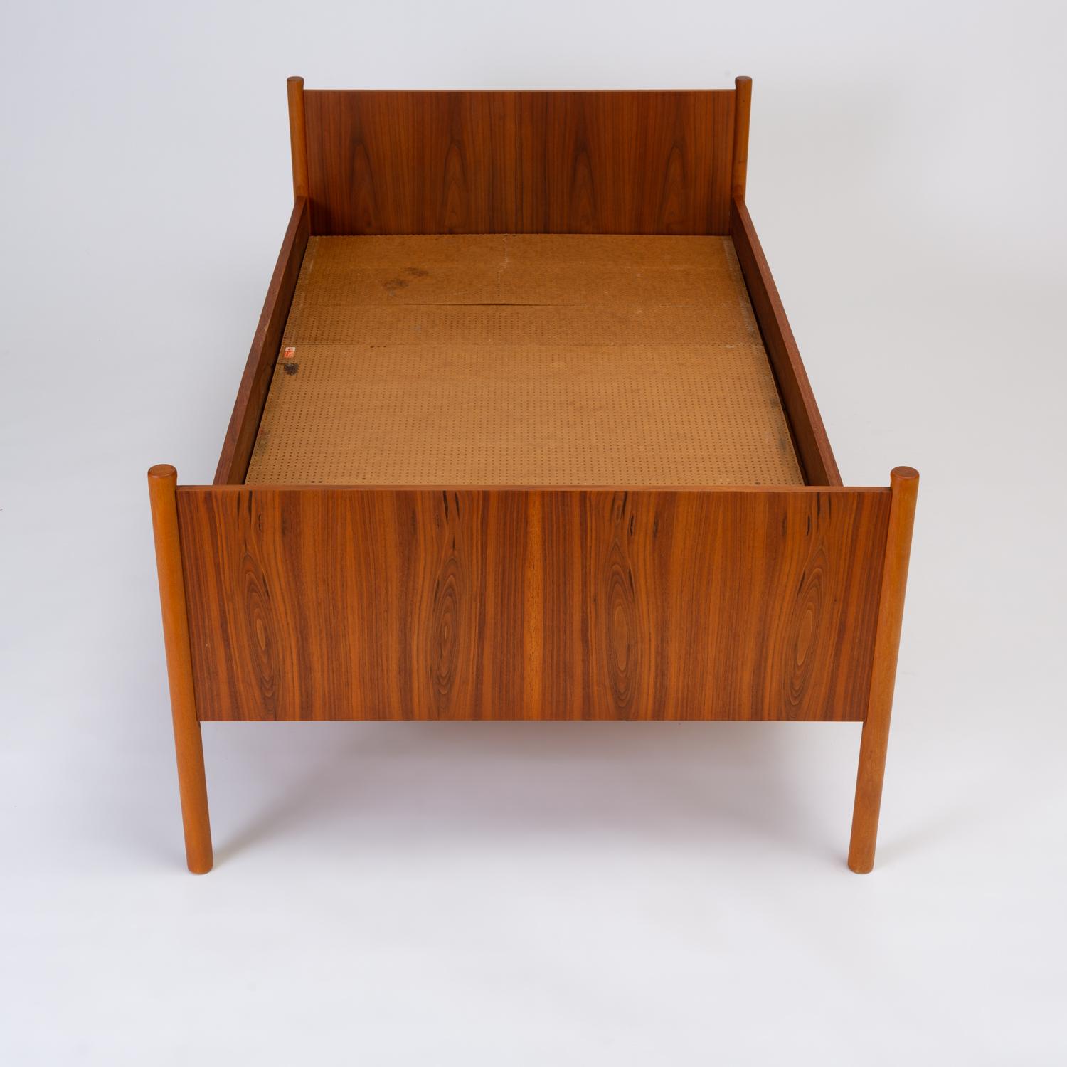 teak twin bed