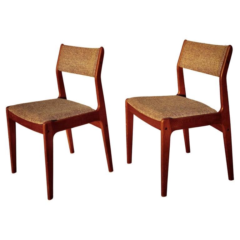 Single Sculpted Teak Dining chairs in the Style of Benny Linden In Good Condition In Fraser, MI