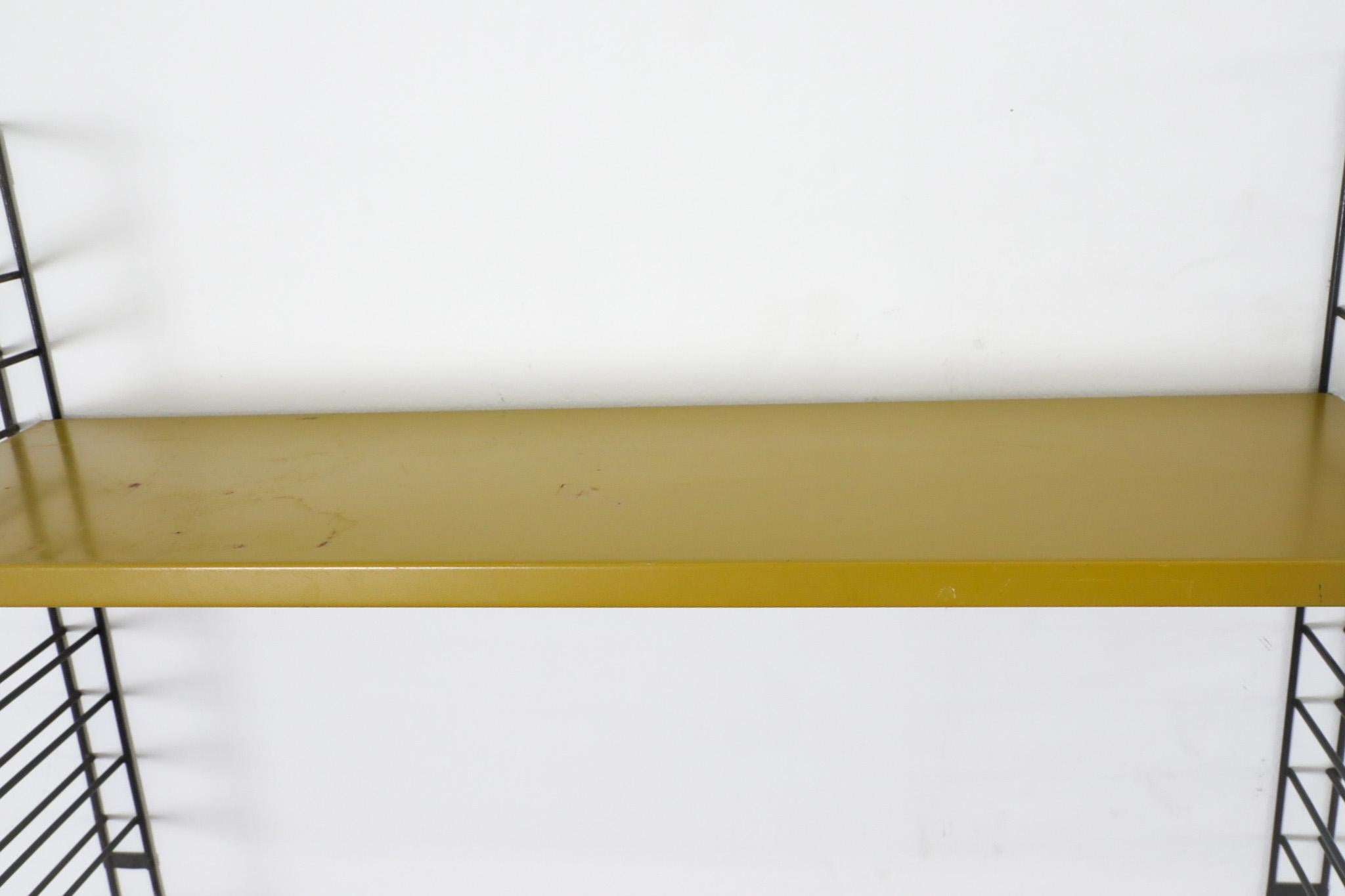 Estantería industrial de pared Tomado de una sola sección en naranja quemado y dorado en venta 4