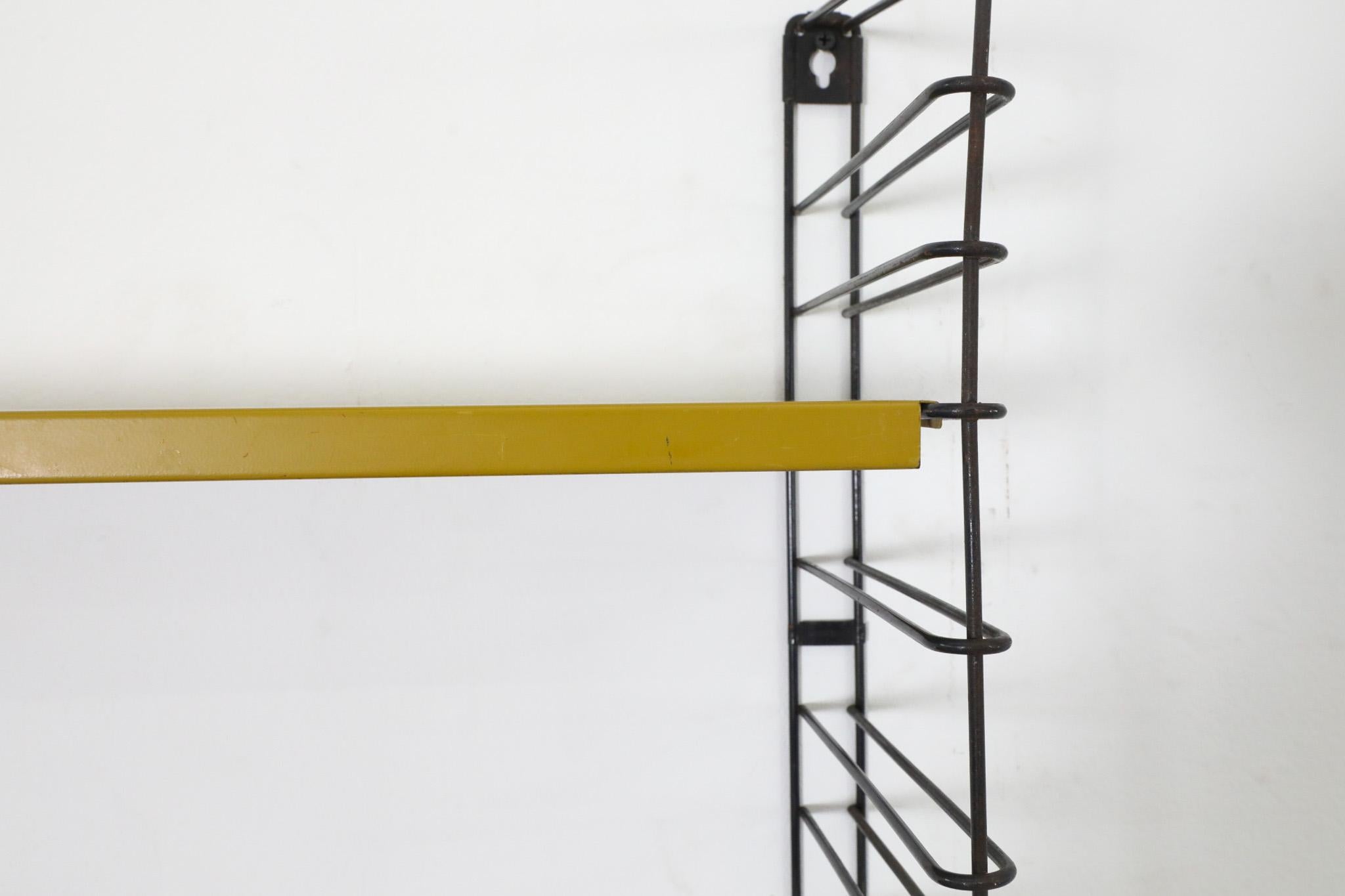 Estantería industrial de pared Tomado de una sola sección en naranja quemado y dorado en venta 6