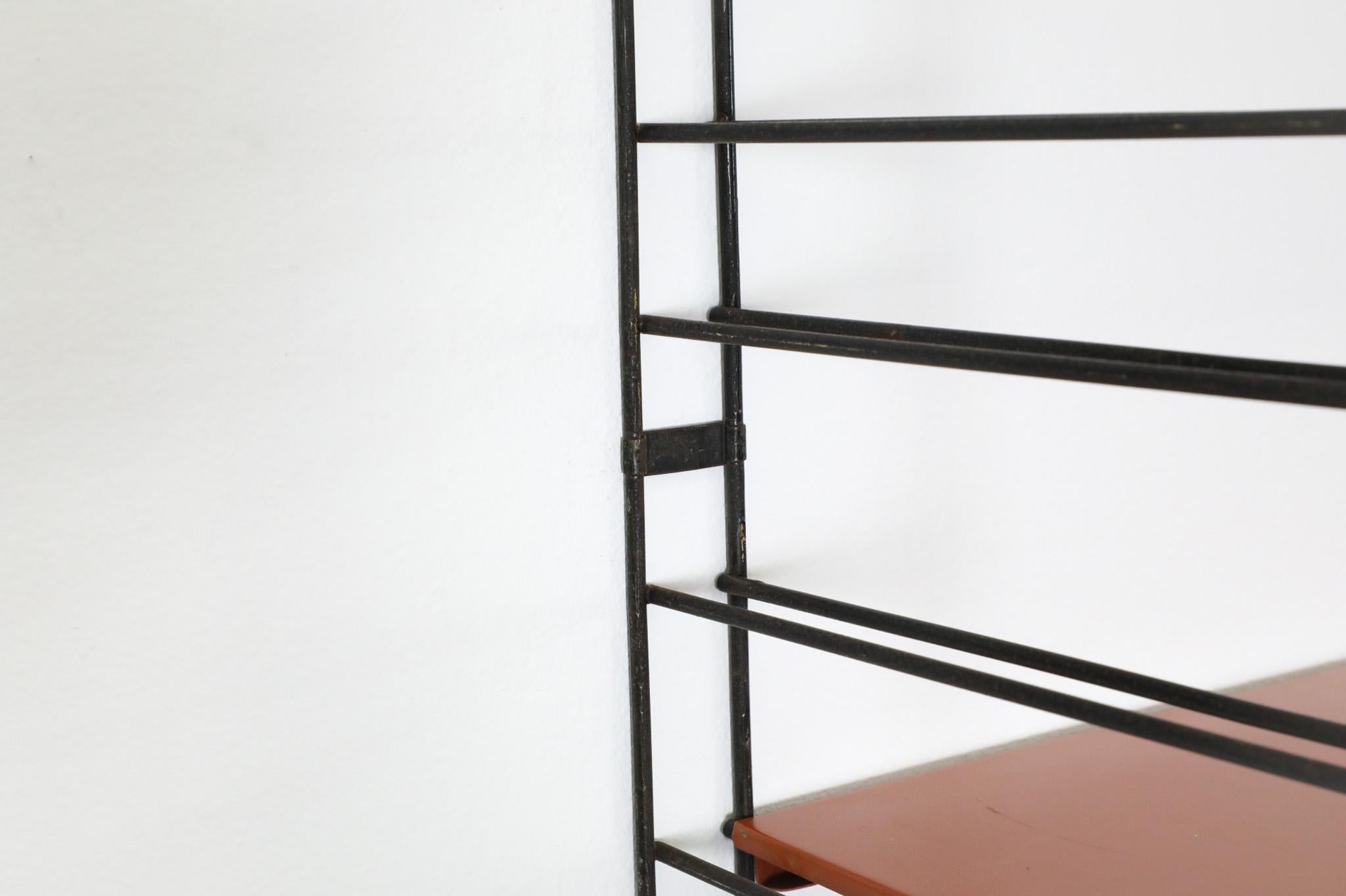 Estantería industrial de pared Tomado de una sola sección en naranja quemado y dorado en venta 8