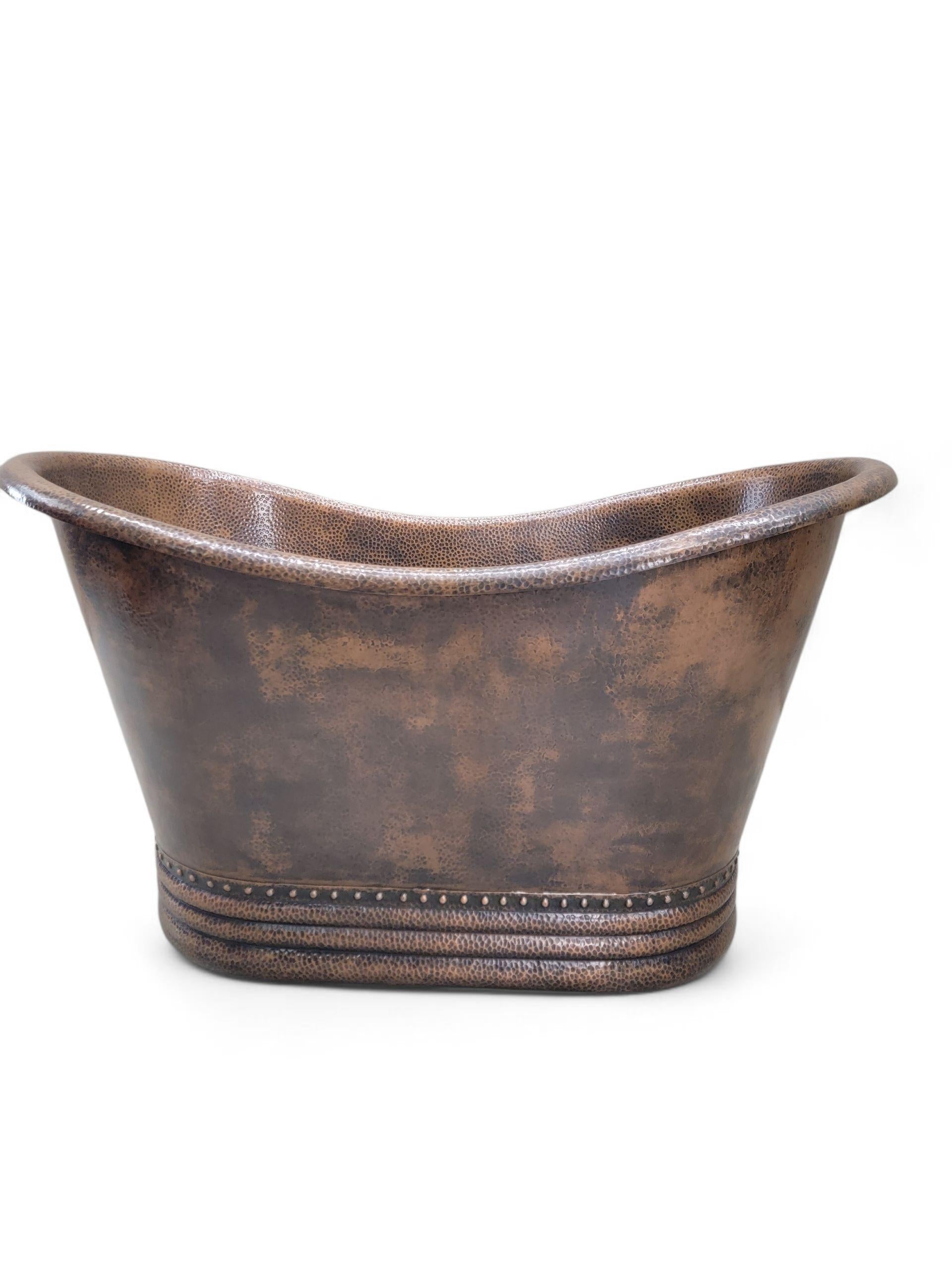 Single Slipper Hammered Copper Free-Standing Farmhouse Bath Soaking Tub For Sale 1