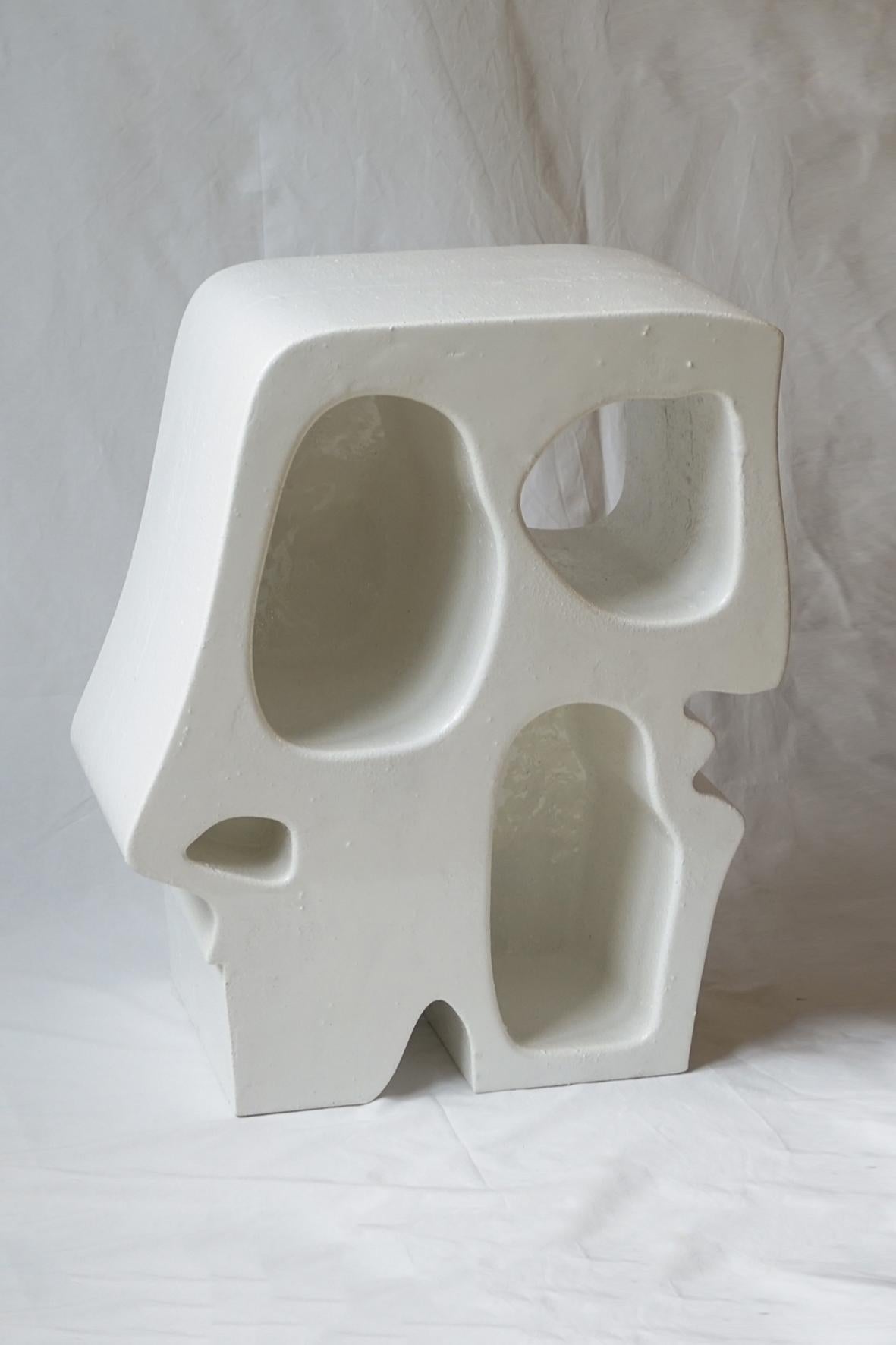 Single spectator by Freia Achenbach
Limited Edition of 25
Dimensions: D 58 x W 33 cm x H 68 cm
Materials: resin, sand, foam

The Single Spectator is part of the Spectator Shelf family, which is characterized by its amorphous shapes which at