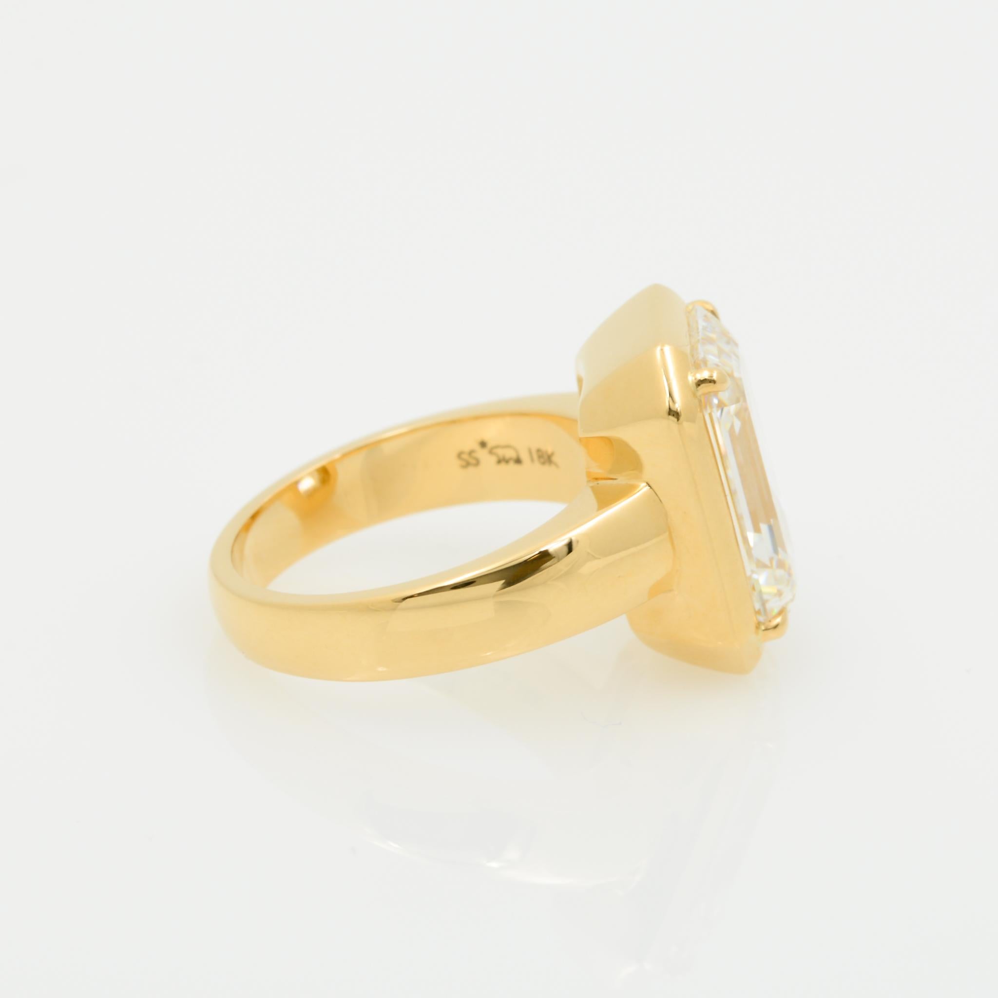 Single Stone 18 Karat Yellow Gold Emerald Cut Diamond Cori Ring In New Condition In Dallas, TX