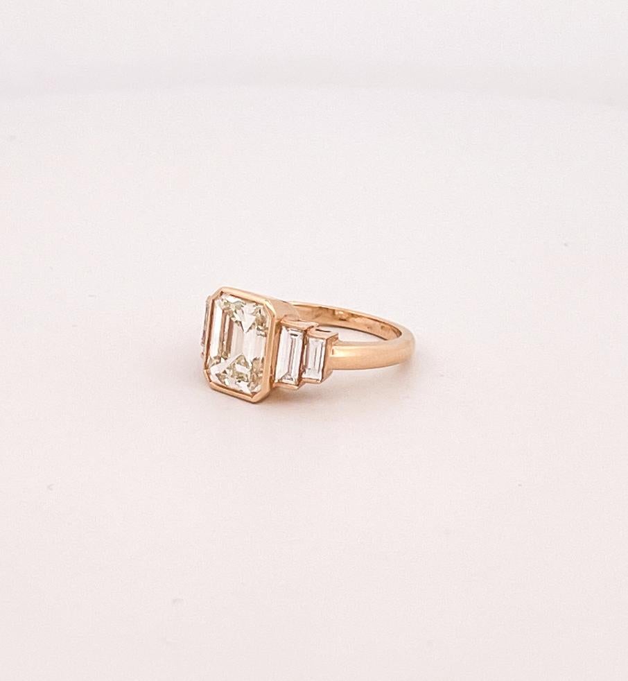 Single Stone Caroline 18k Yellow Gold Engagement Ring In Excellent Condition In Dallas, TX