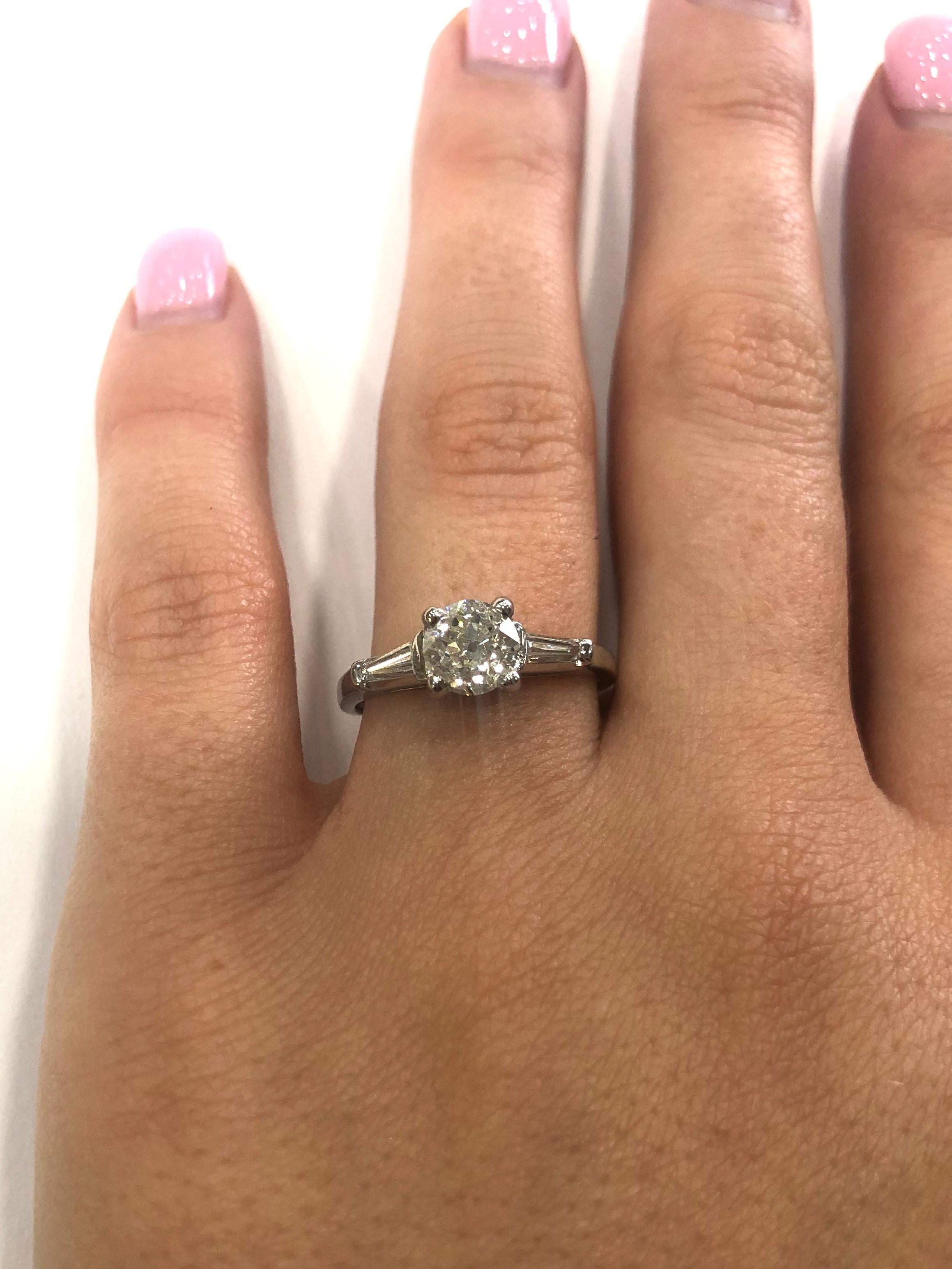 Edwardian Single Stone Diamond Engagement Ring 1.01 Carat Certified Diamond Platinum For Sale
