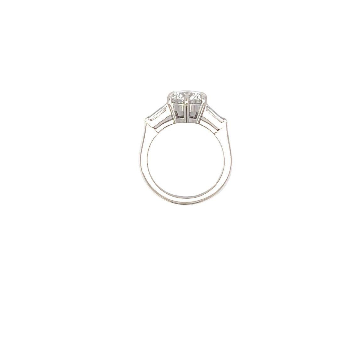 Single Stone Diamond Engagement Ring with Tapered Baguette Diamond Shoulders For Sale 1