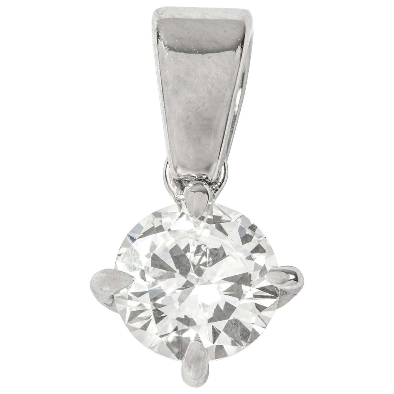 Single Stone Diamond Pendant For Sale at 1stDibs