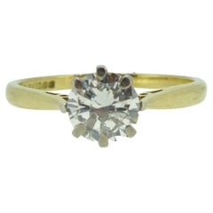 Single Stone Diamond Solitaire Engagement Ring in 18ct Yellow Gold
