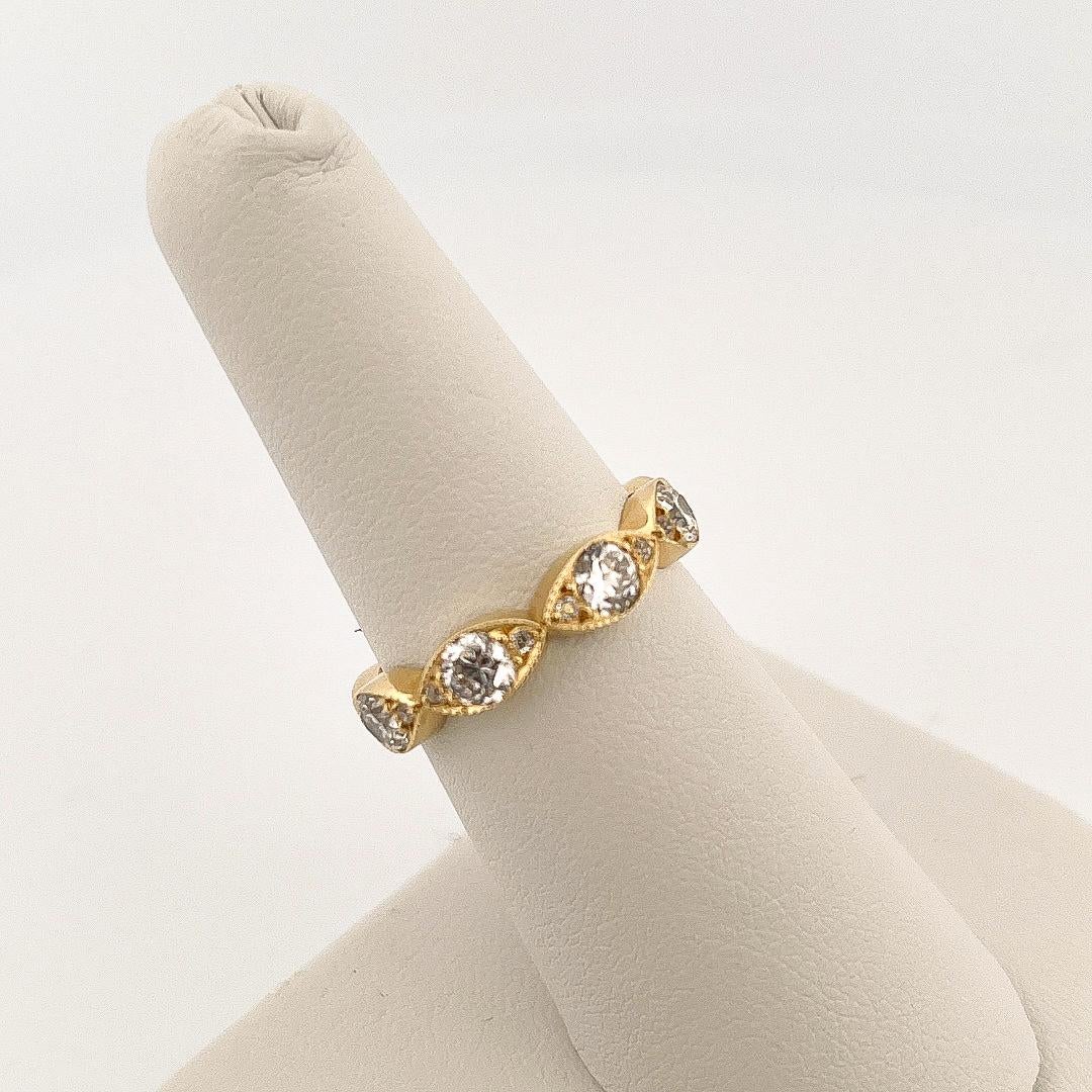 Single Stone Kelly 18k Gelbgold Diamant-Eternity-Ring Damen im Angebot