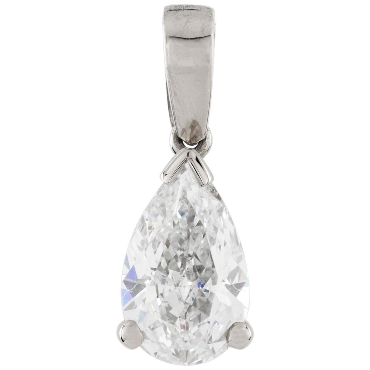 Single Stone Pear Shaped Diamond Pendant For Sale