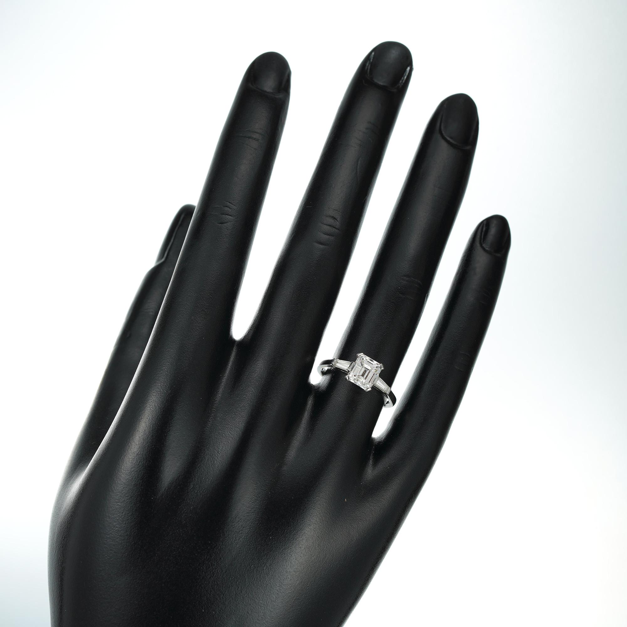 Single Stone Solitär Diamantring für Damen oder Herren im Angebot