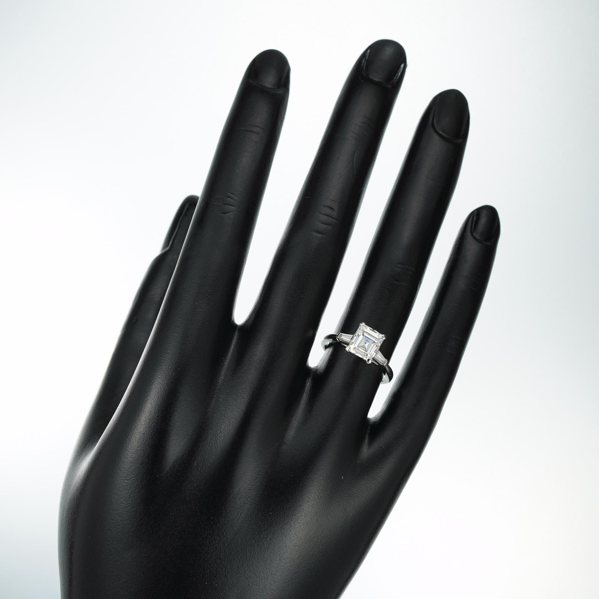Emerald Cut GIA Certified 2.15 Carat Emerald-Cut Diamond Ring For Sale
