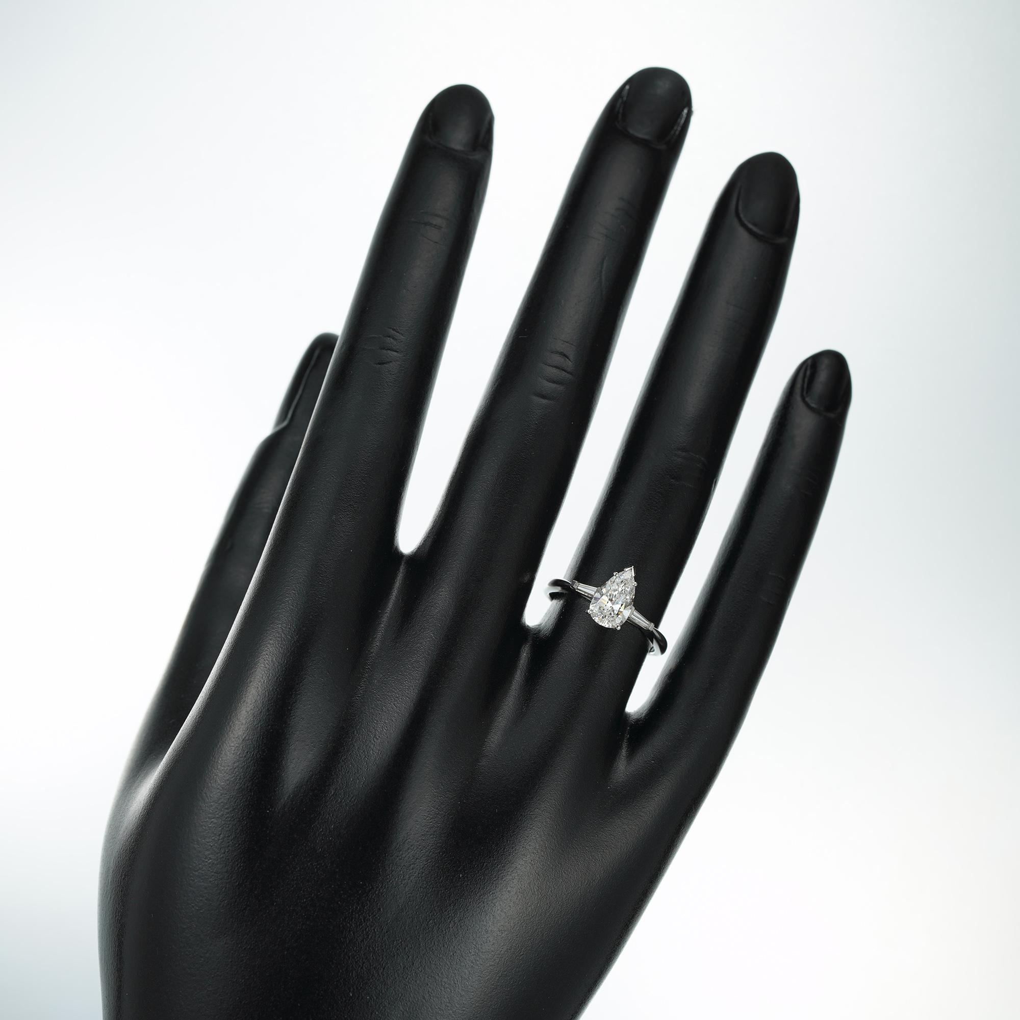 Women's or Men's Certified 1.06 Carat Solitaire Diamond Ring