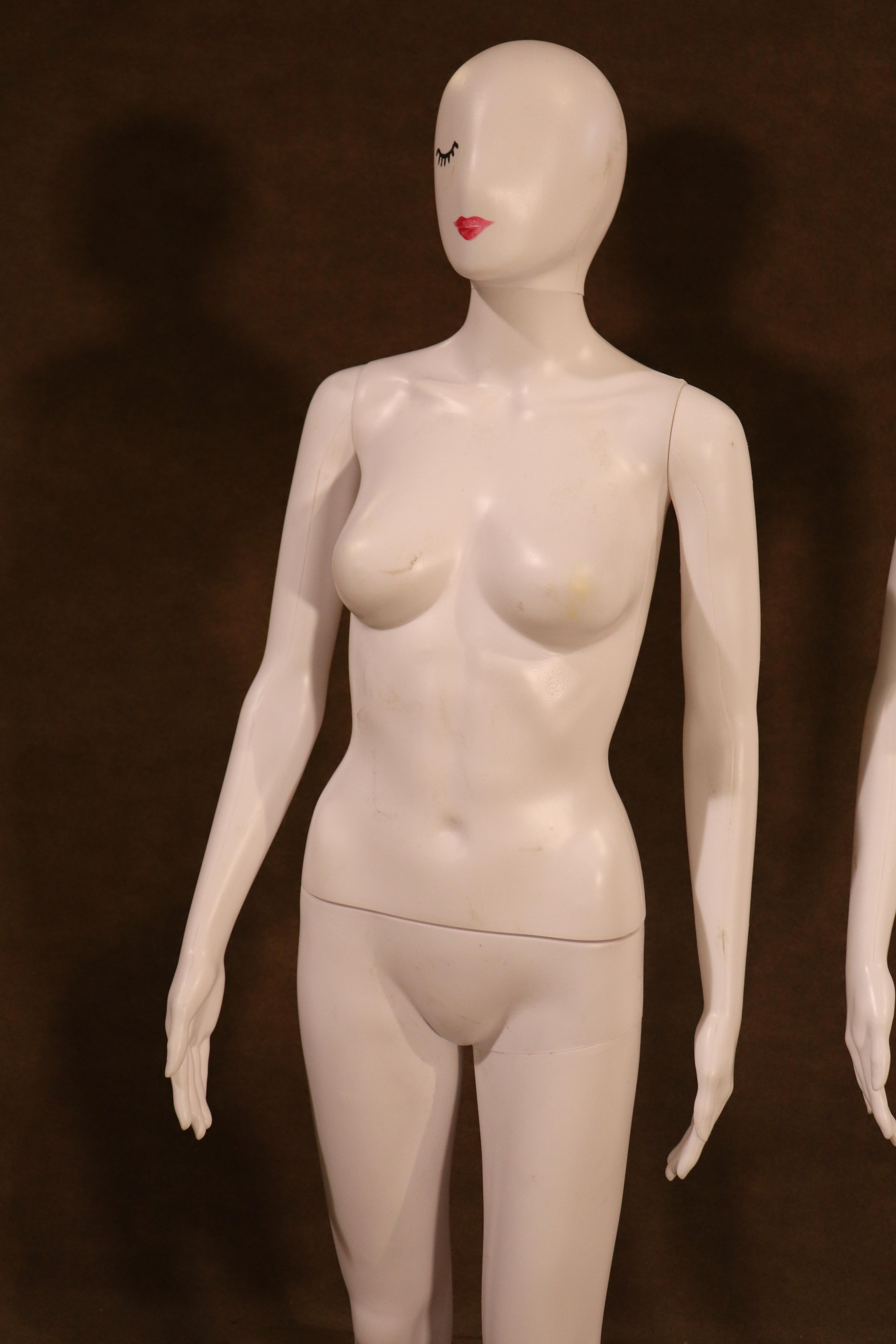 Listing is for a single standing mannequin with adjustable arms and torso. 2 available.
Please confirm location NY or NJ