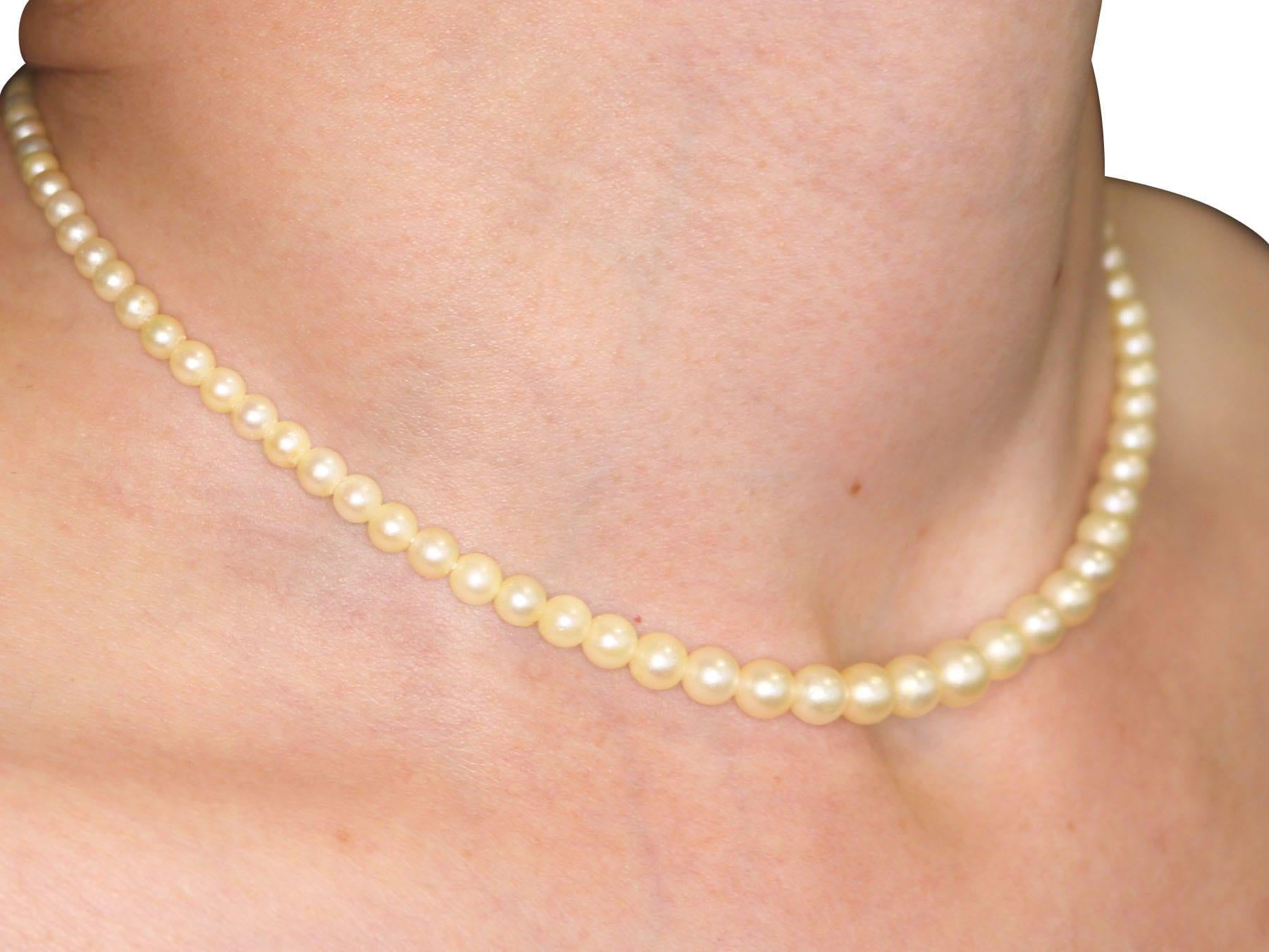 Single Strand Pearl Necklace Diamond Gold Clasp For Sale 1