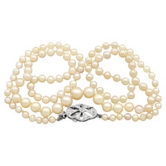 Retro Single Strand Pearl Necklace with Diamond White Gold Clasp