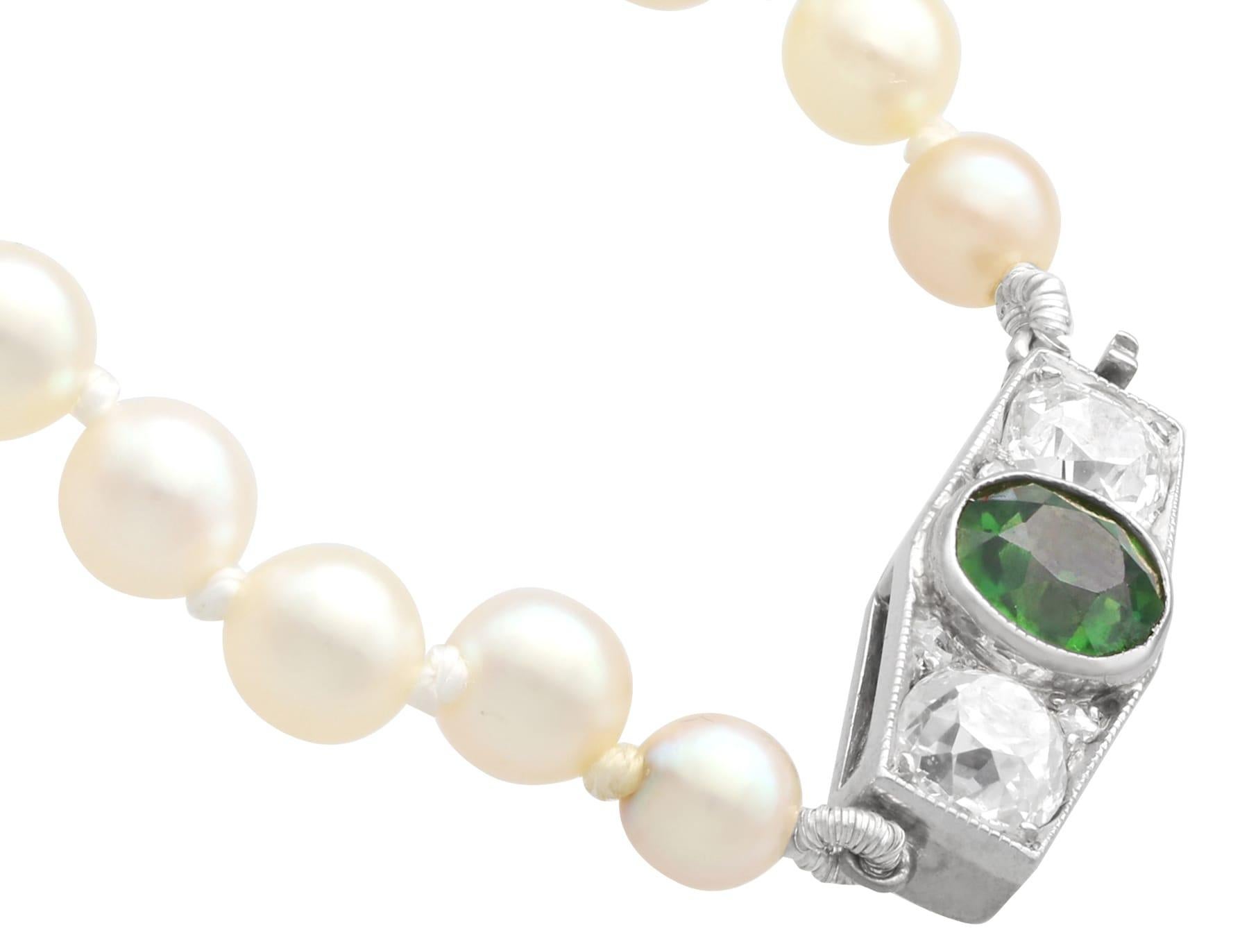 Single Strand Pearl Necklace with Sapphire Diamond and White Gold Clasp For Sale 5