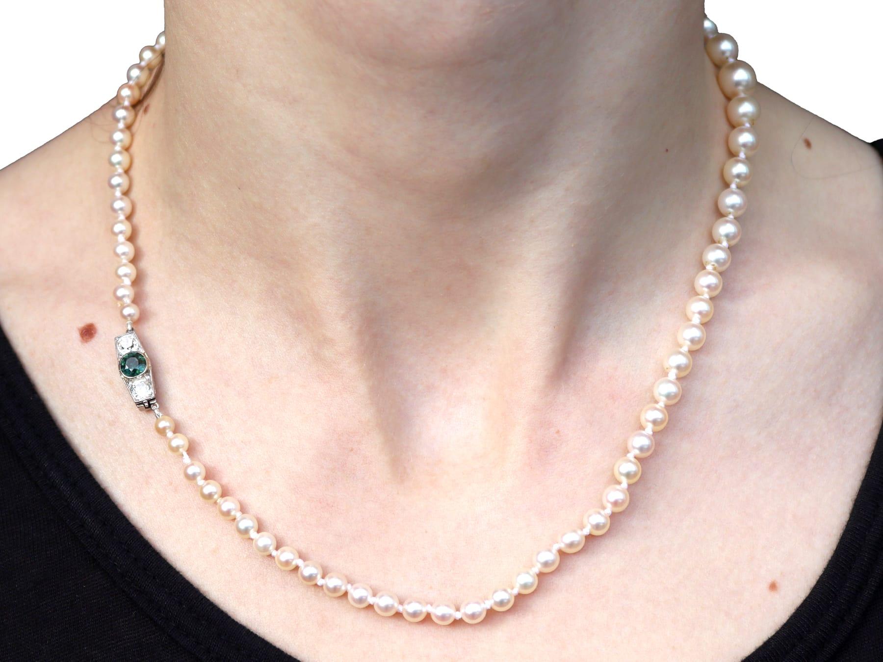 Single Strand Pearl Necklace with Sapphire Diamond and White Gold Clasp For Sale 9