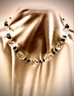 Einstrangige Halskette aus Bergkristall und Onyx 