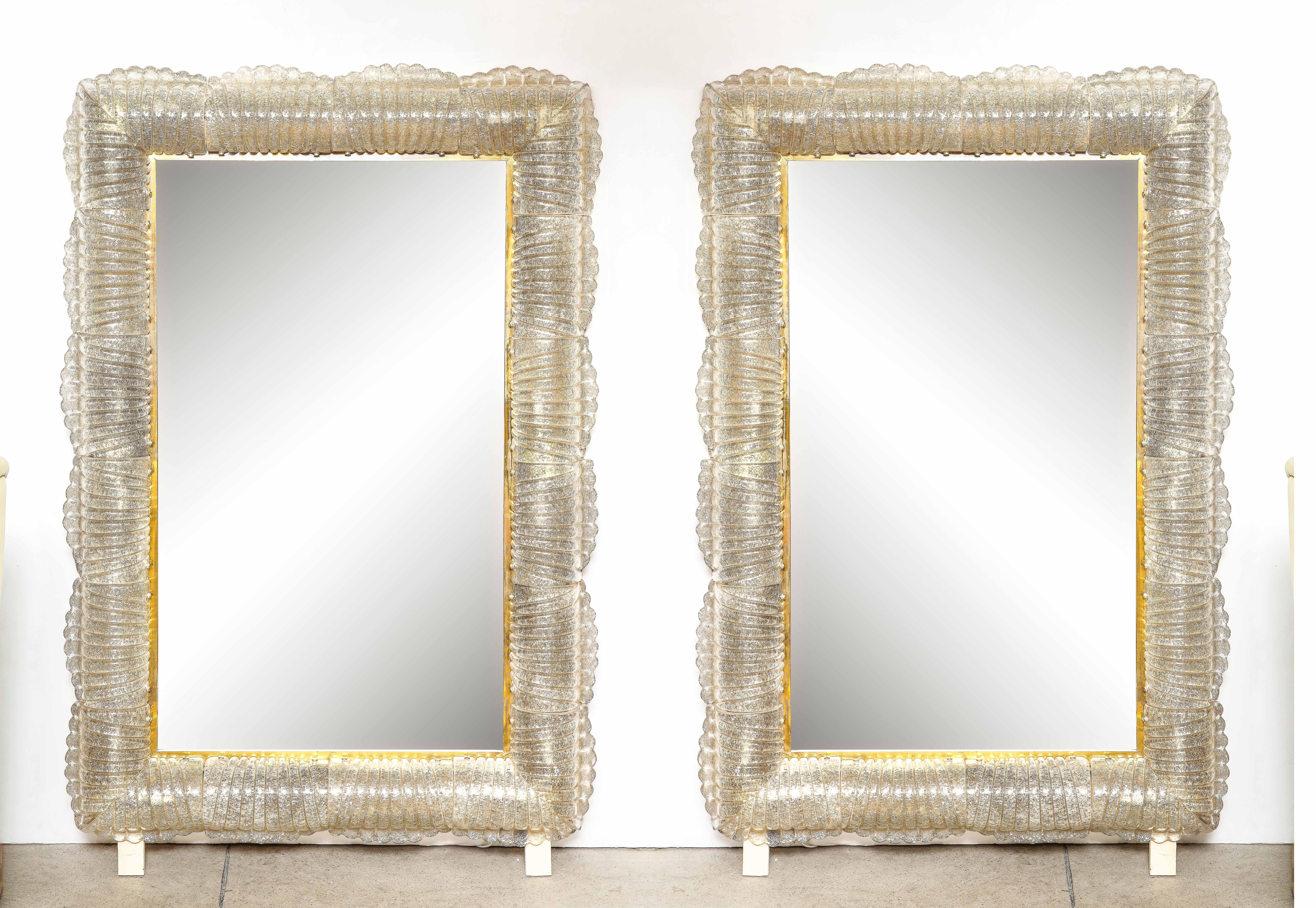 Single Textured Light Smoke Taupe Murano Glass and Brass Mirror, Lighted, Italy 2