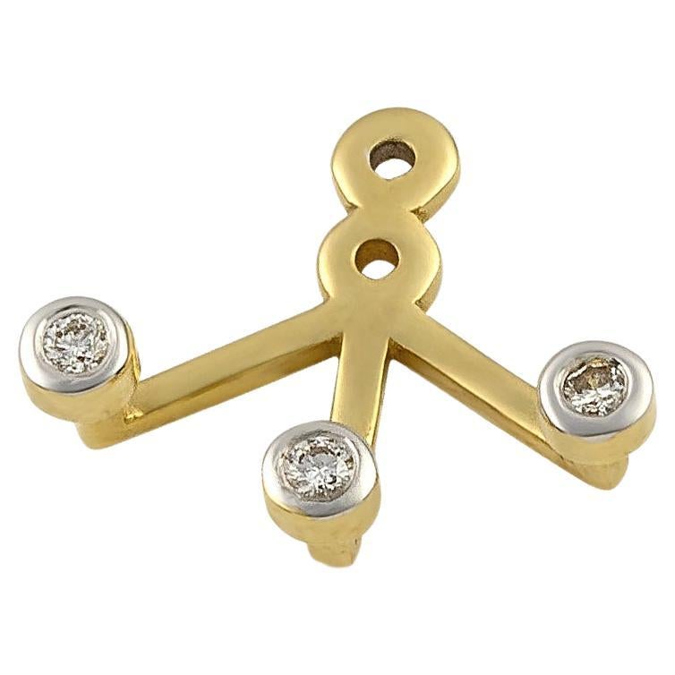 Accessoire clous d'oreilles à trois diamants en or jaune et diamants en vente