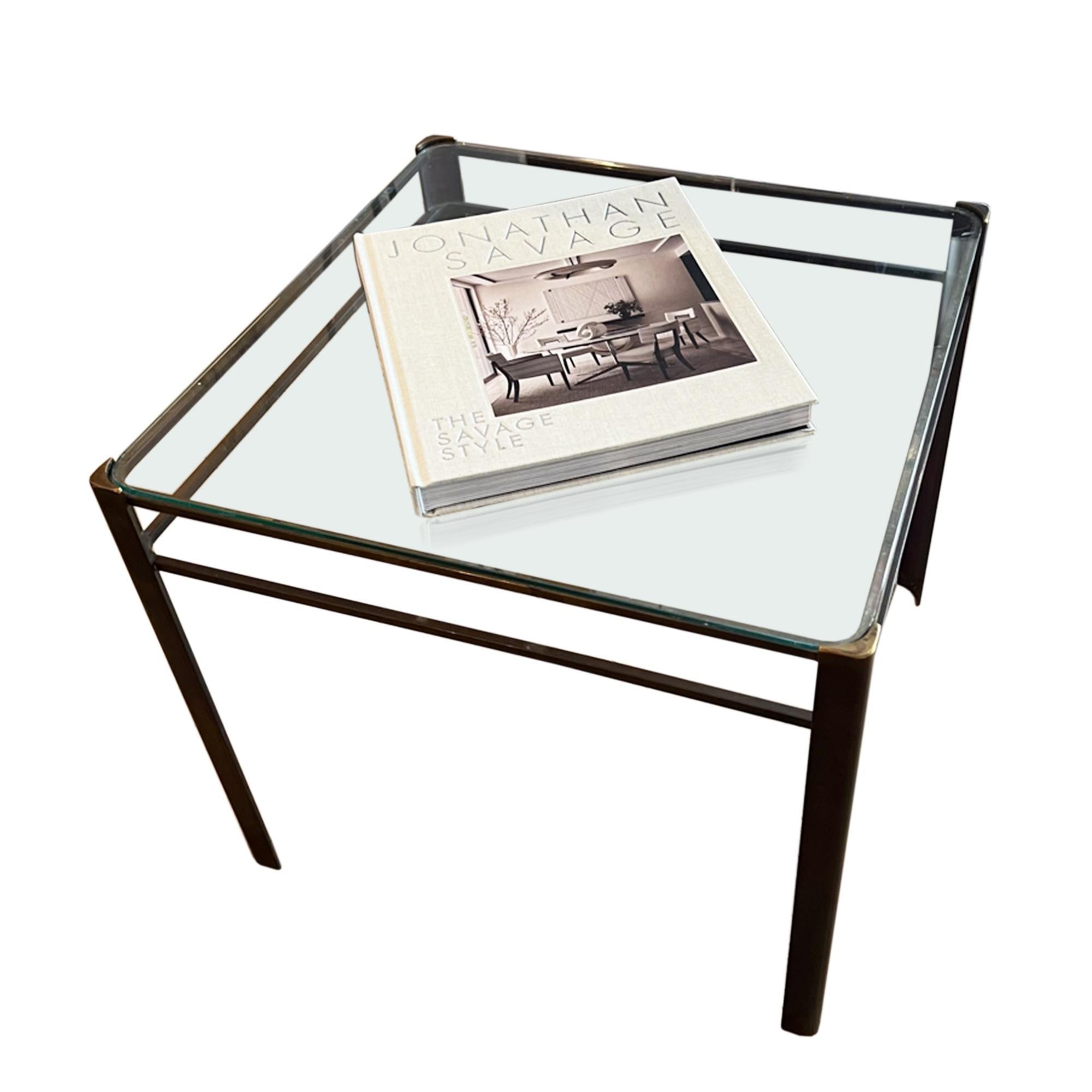 Français Table d'appoint mi-siècle conçue par JT LePelletier en vente