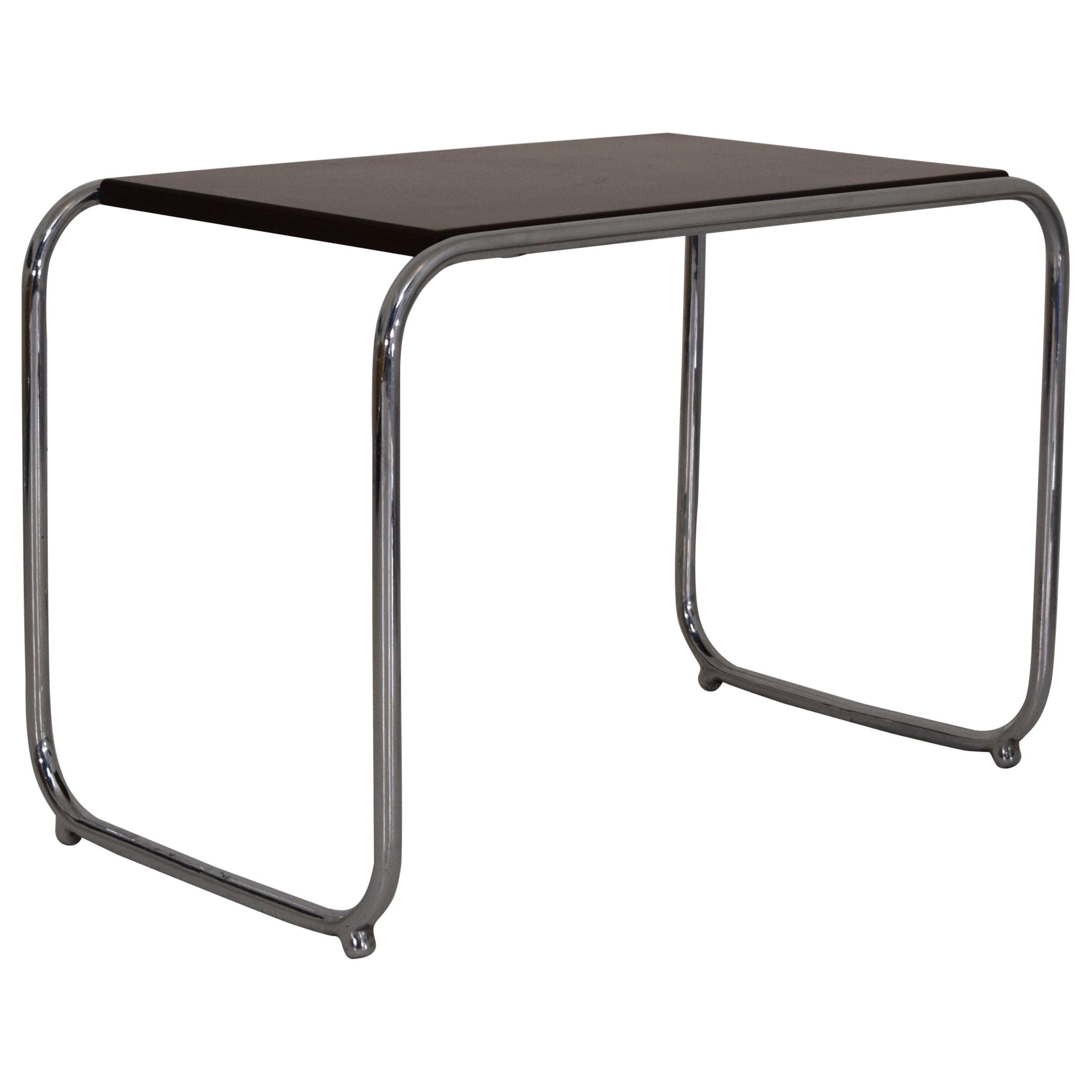 Single Tier Table by KEM Weber