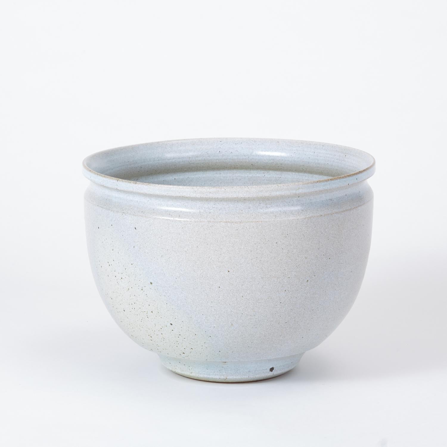 Single Unscored Earthgender Bowl Planter by David Cressey & Robert Maxwell In Good Condition In Los Angeles, CA