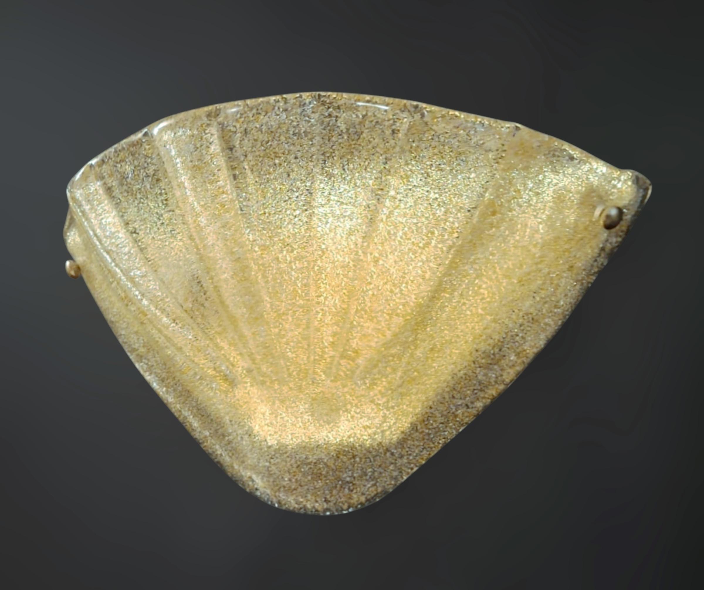 Mid-Century Modern Single Uplight Amber Graniglia Sconce For Sale