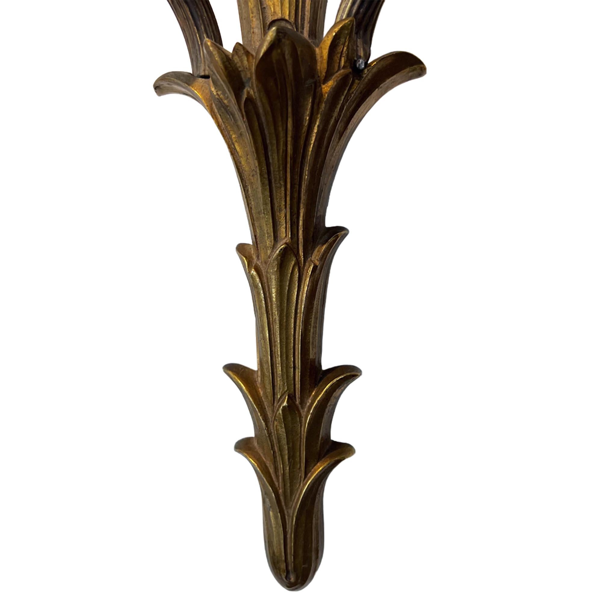 Single Very Large Gilt Bronze Wall Sconce With Four Lights In Good Condition For Sale In London, GB