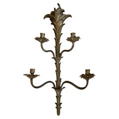 Applique singola molto grande in bronzo dorato con quattro luci