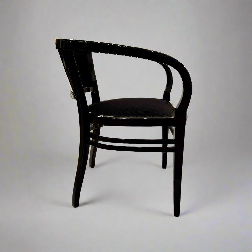 Single Vienna Secession Armchair In Good Condition For Sale In New York, NY