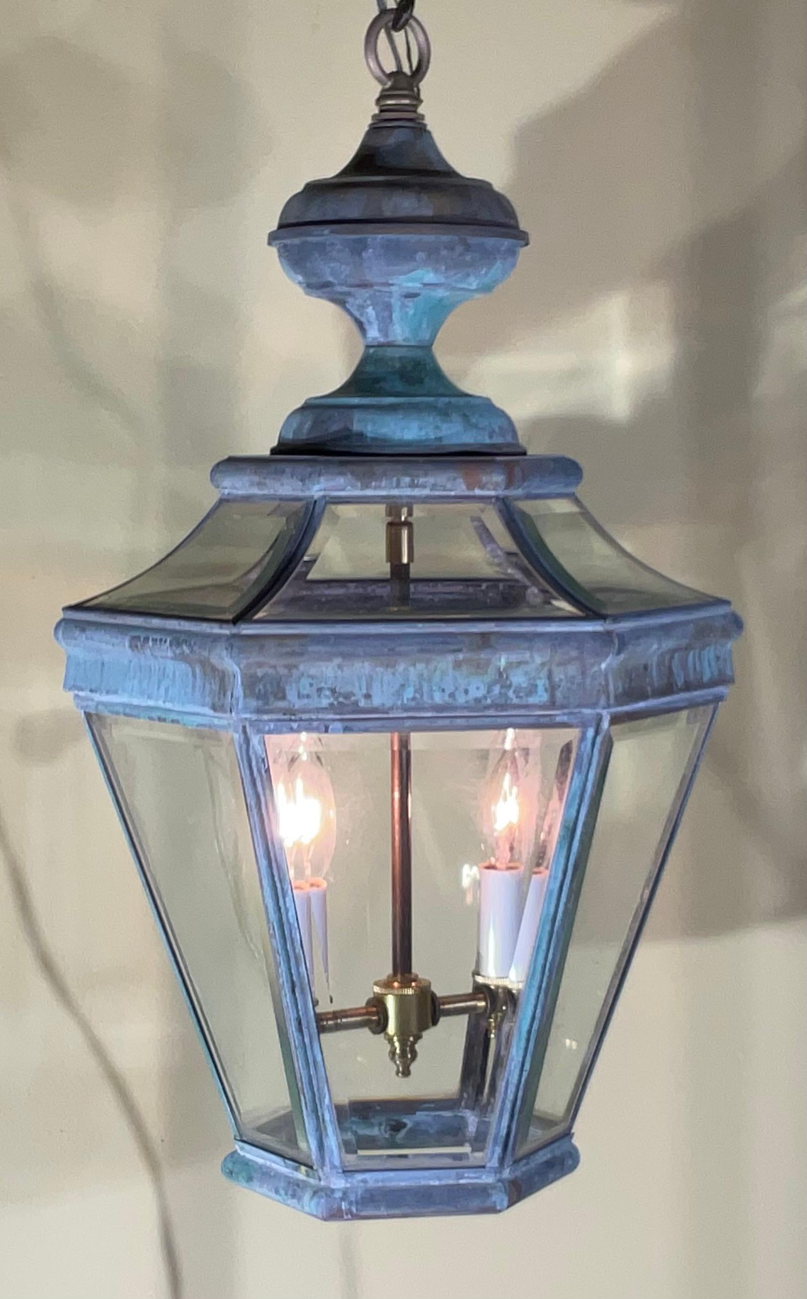 XX secolo Lanterna a sospensione singola in ottone vintage 13 