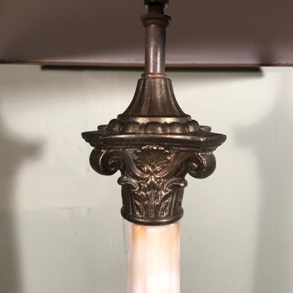 Hollywood Regency Single Vintage Corinthian Column Lamp in Marble and Brass For Sale