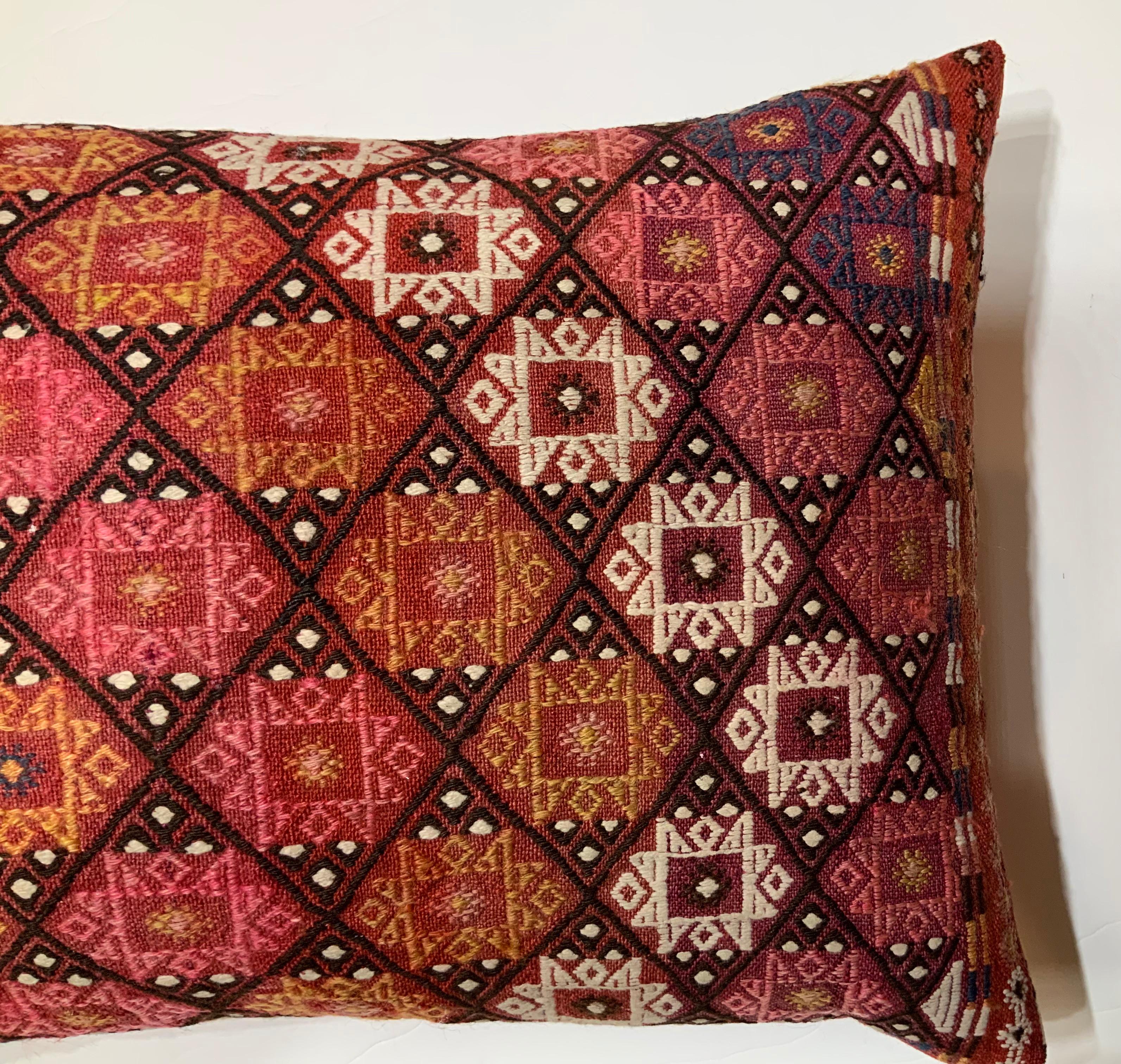 Single Vintage Hand Embroidery Pillow In Good Condition For Sale In Delray Beach, FL