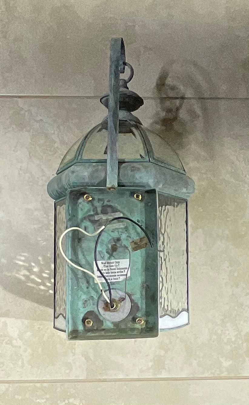 Single Vintage Handcrafted Brass Wall Lantern In Good Condition For Sale In Delray Beach, FL