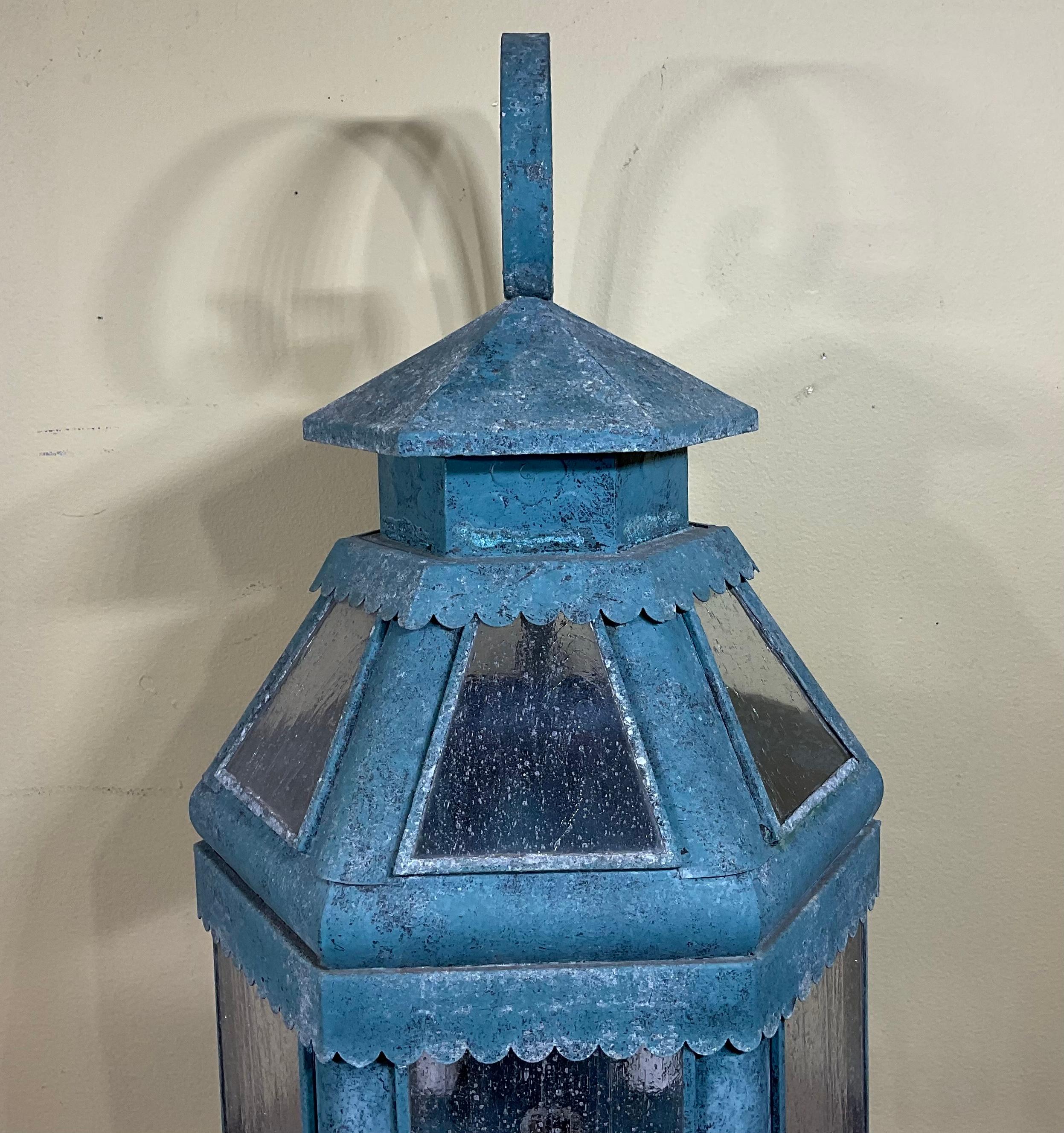 Hand-Crafted Single Vintage Handcrafted Solid Brass Wall Lantern For Sale
