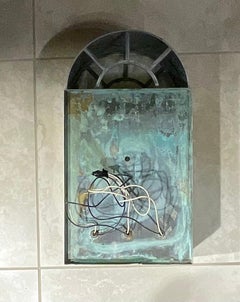 Lanterna singola vintage in ottone montata a parete, realizzata a mano