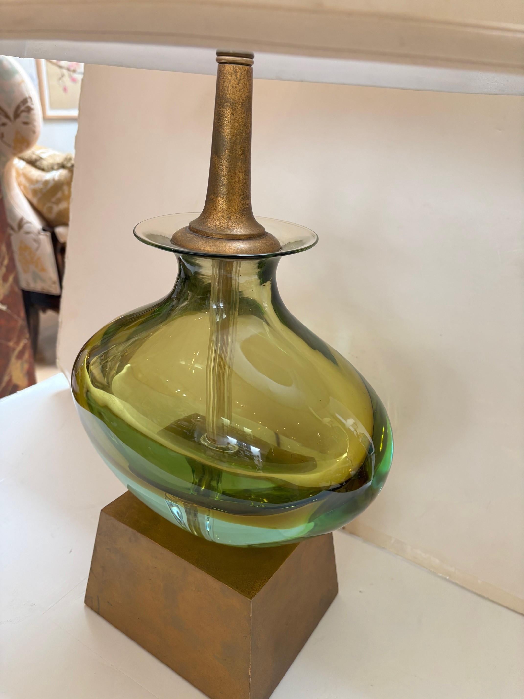 Lampe italienne vintage Abisinthe verte de Murano avec abat-jour en soie de Seguso en vente 2