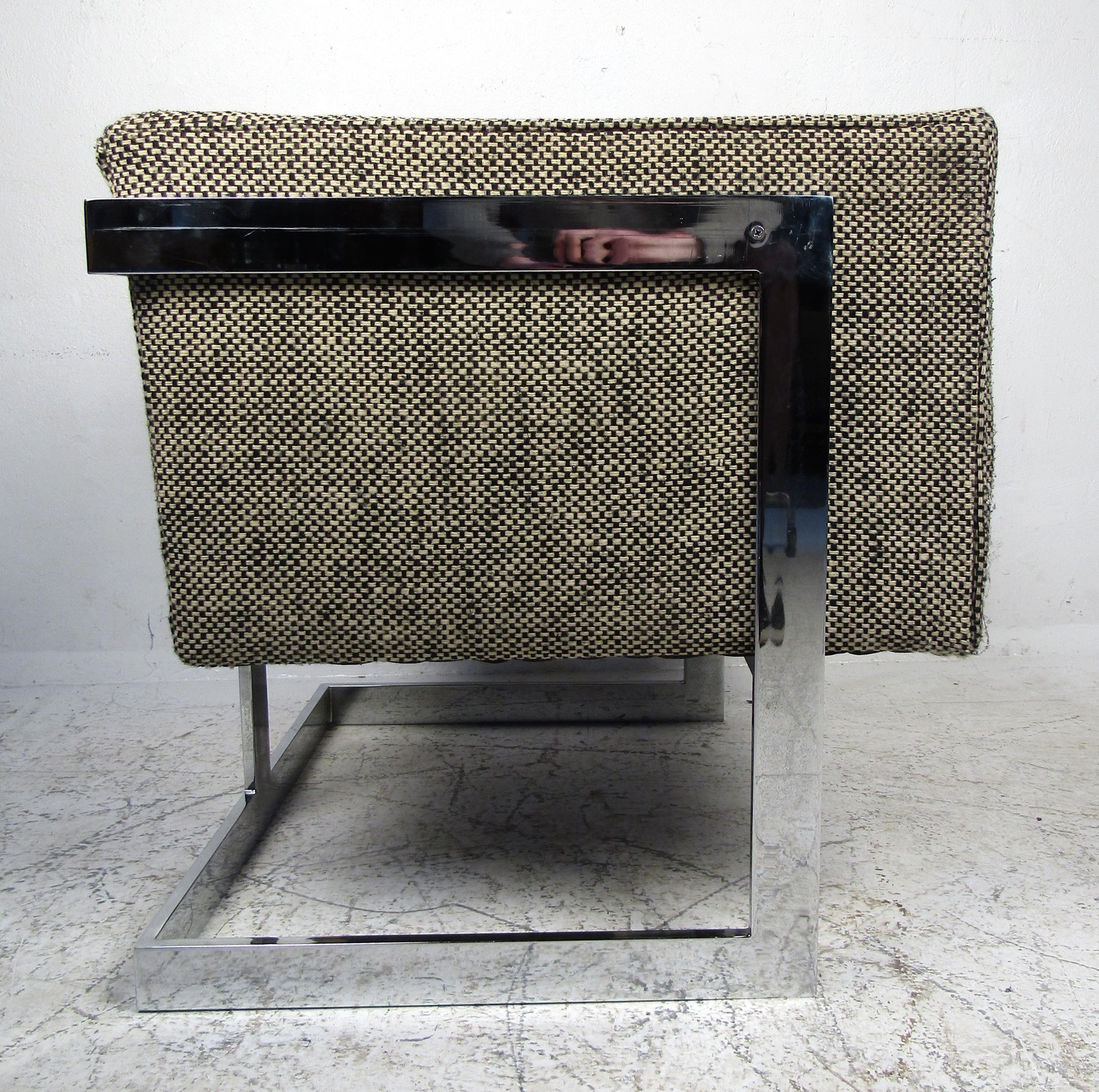 Single Vintage Modern Milo Baughman Chair For Sale 1