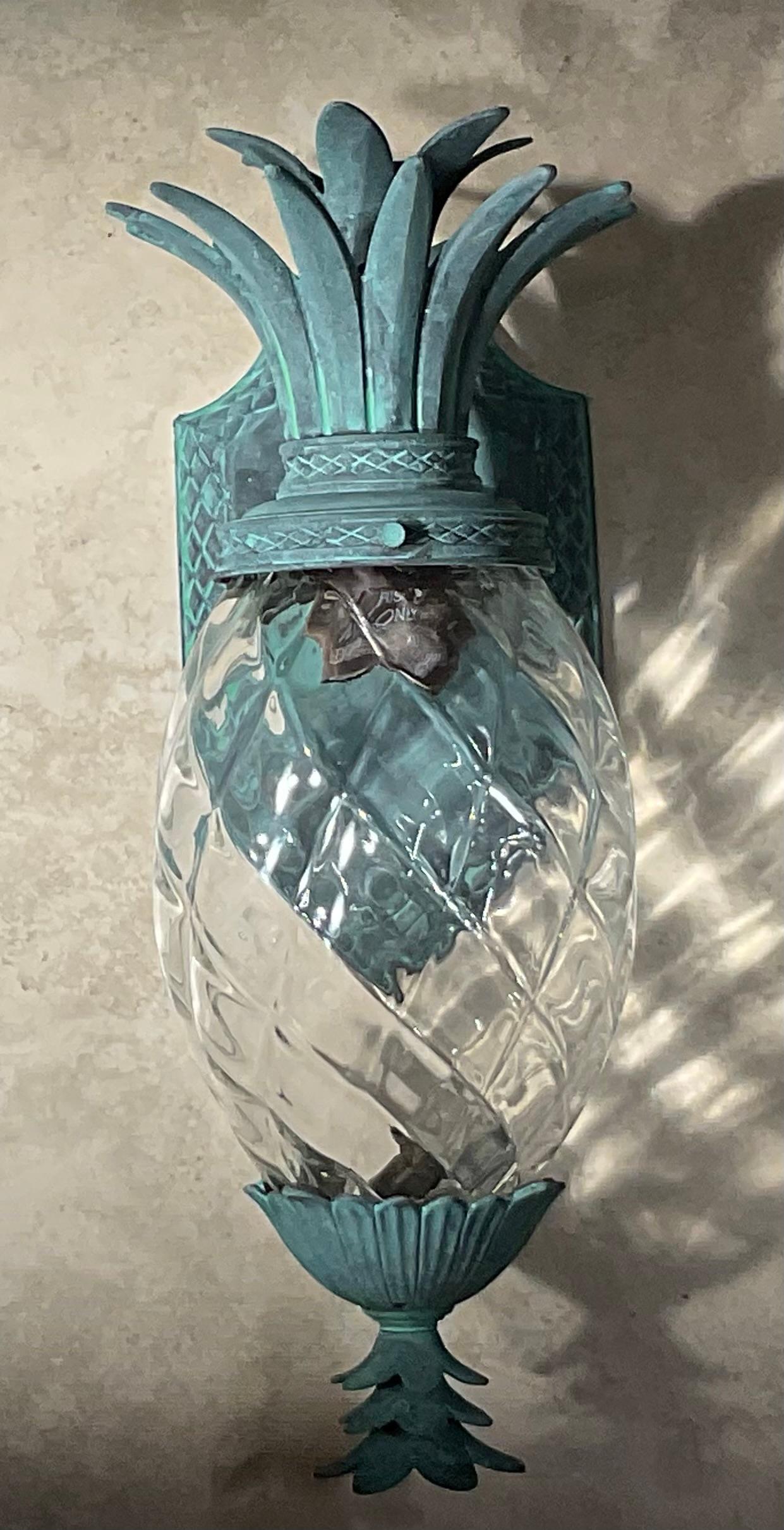Single Vintage Pineapple Bronze and Brass Wall Sconce - Tropical Elegance For Sale 5
