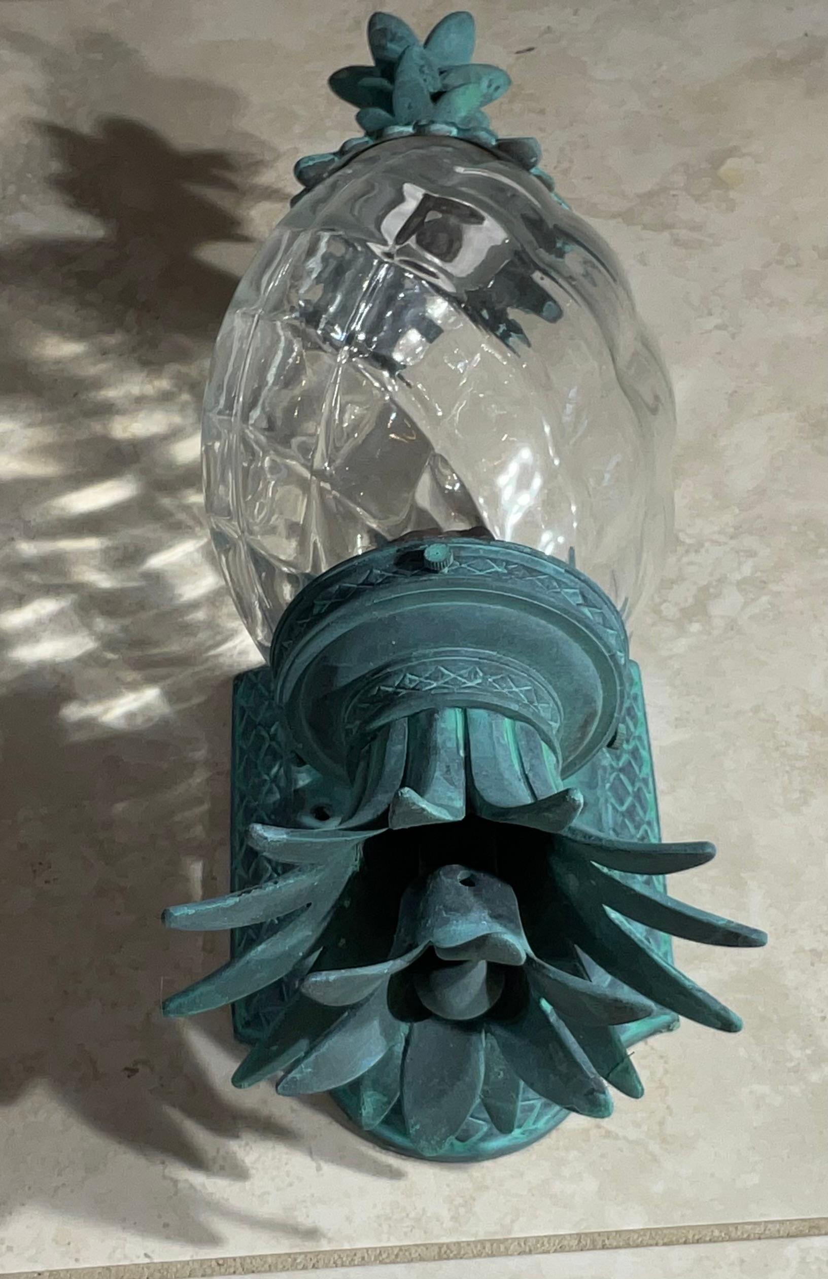 Single Vintage Pineapple Bronze and Brass Wall Sconce - Tropical Elegance For Sale 2
